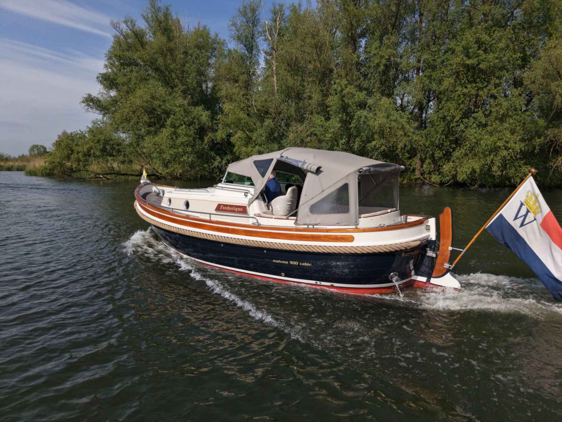 Motorboot Makma 900 Cabin