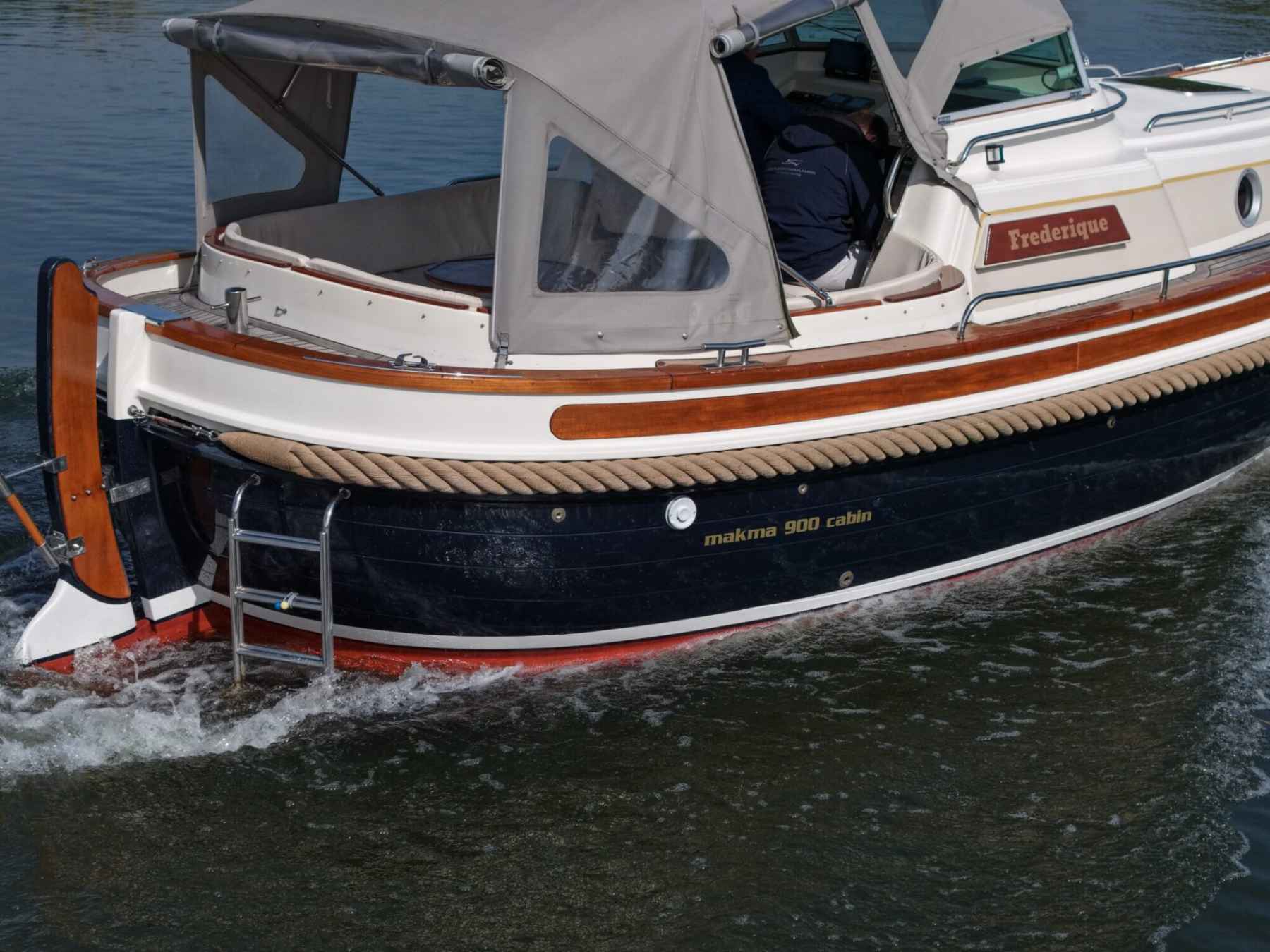 Motorboot Makma 900 Cabin