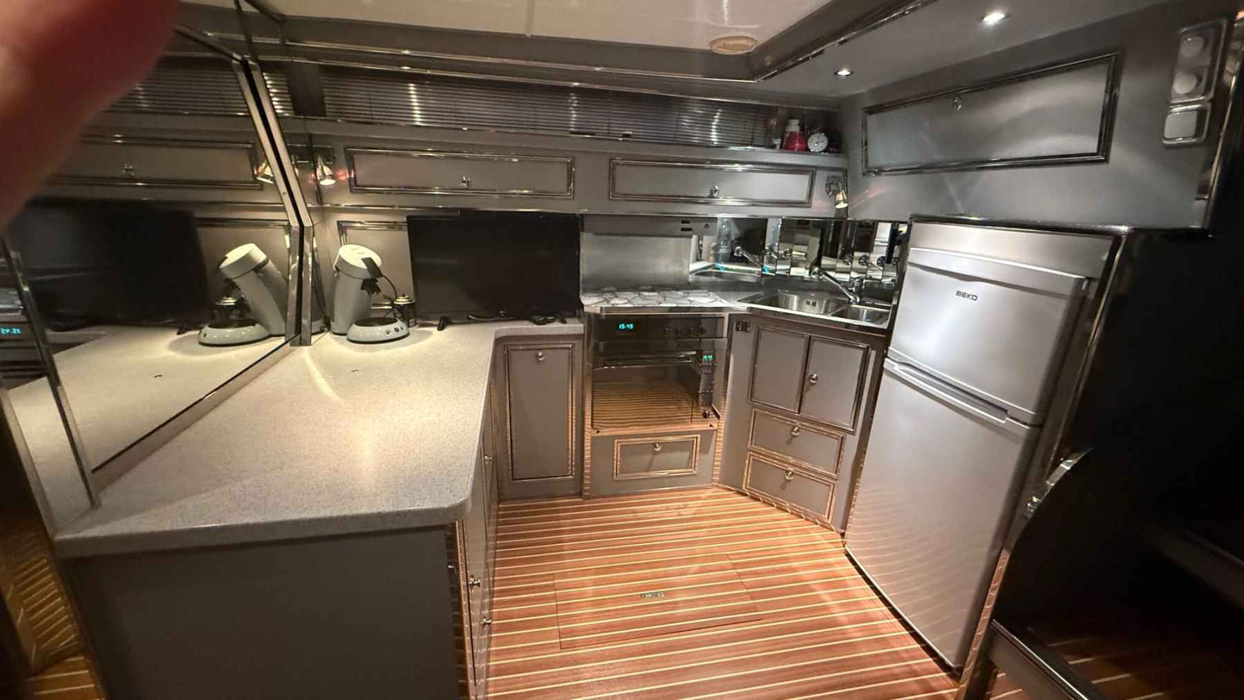 Motorboot Sea Ray 400 Express Cruiser