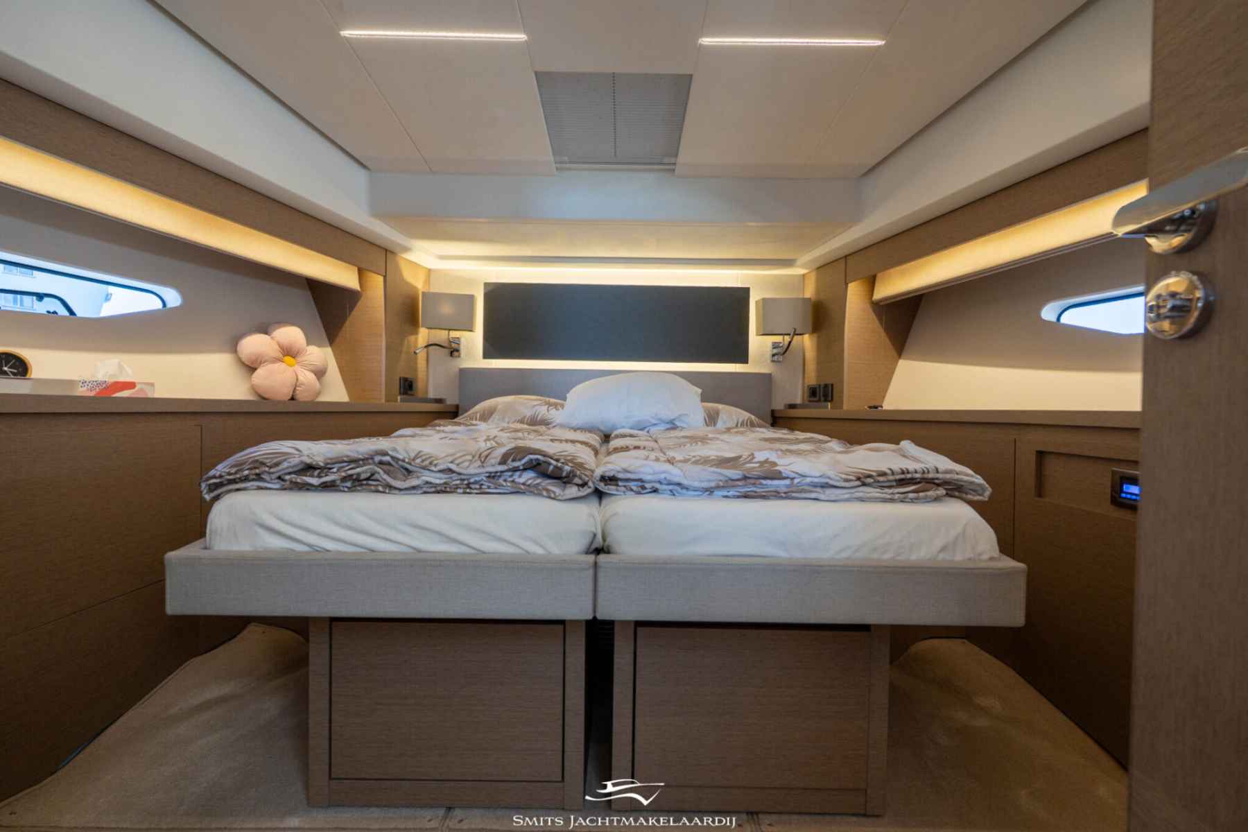 Motorboot Prestige 590 Flybridge