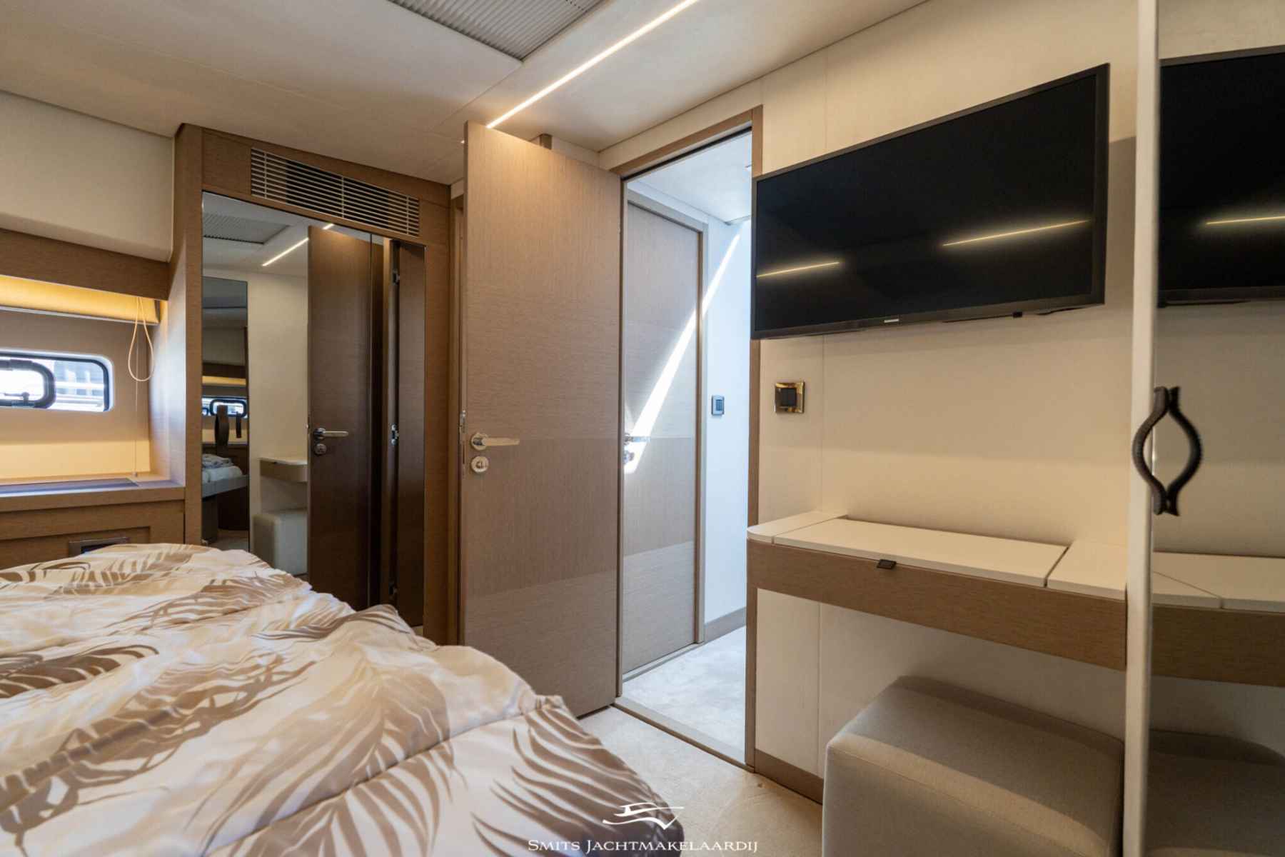 Motorboot Prestige 590 Flybridge