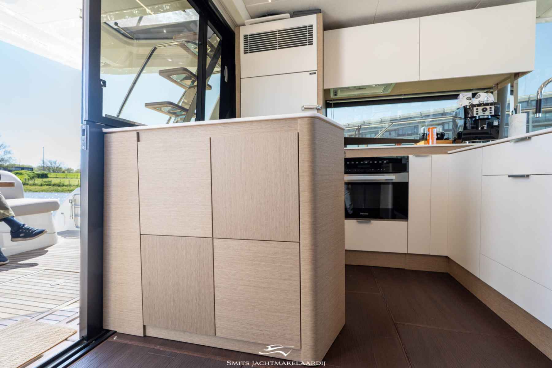 Motorboot Prestige 590 Flybridge