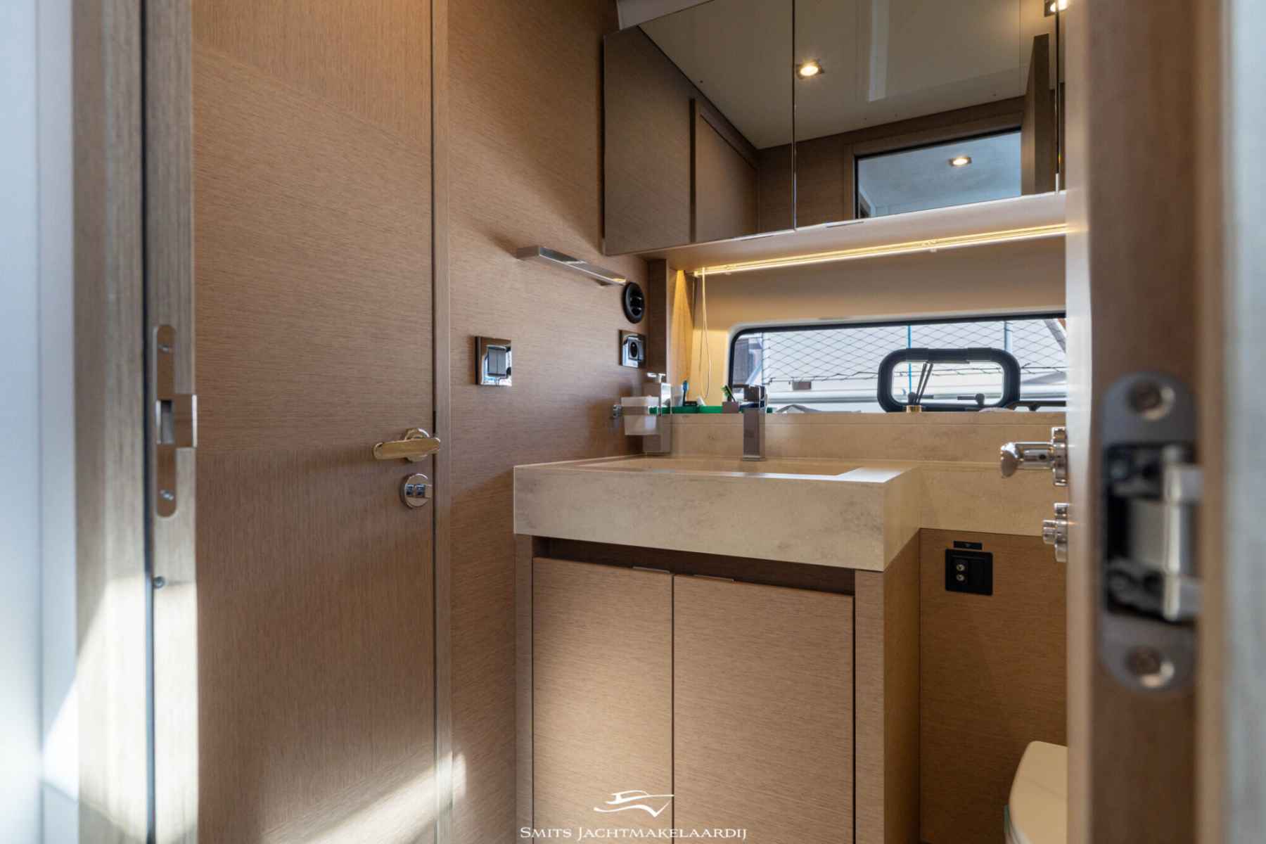 Motorboot Prestige 590 Flybridge
