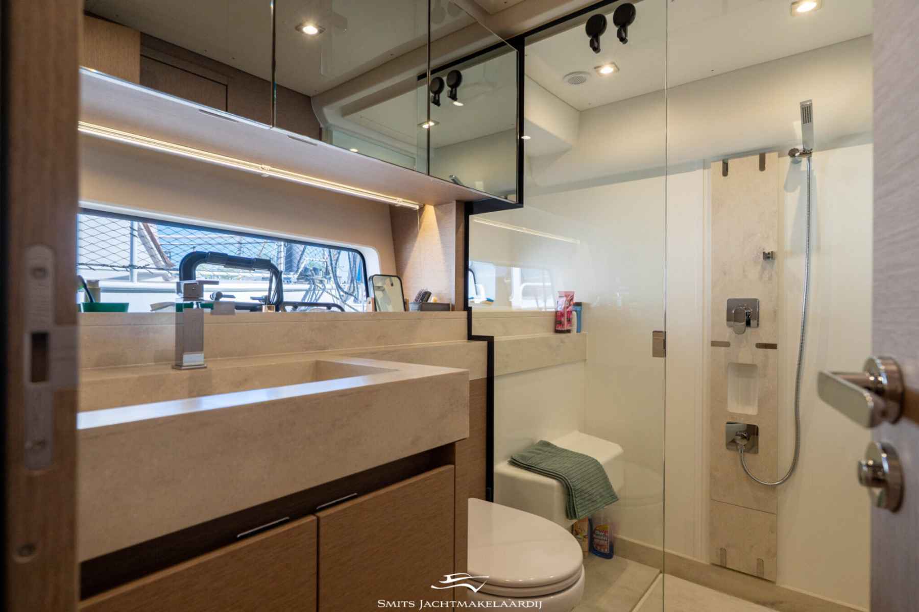 Motorboot Prestige 590 Flybridge