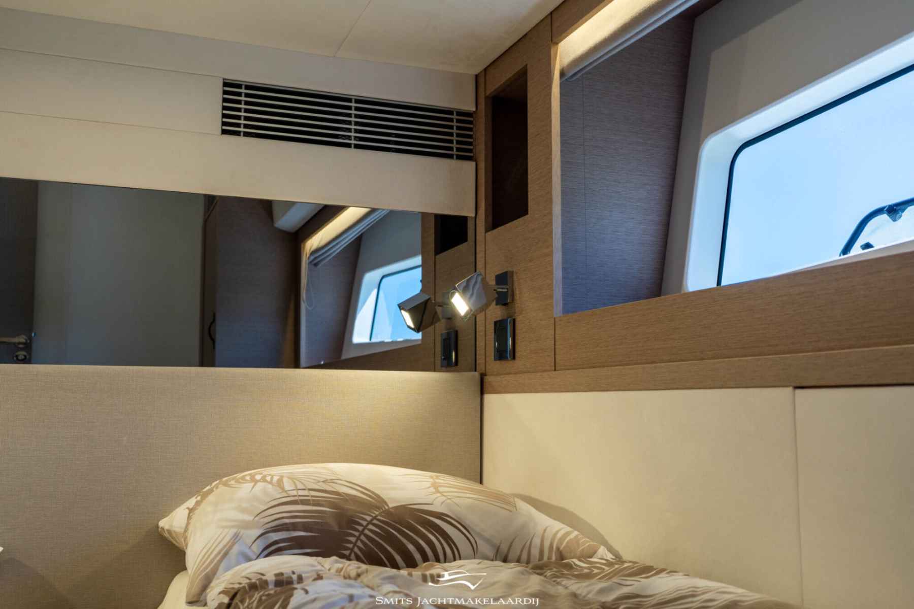Motorboot Prestige 590 Flybridge