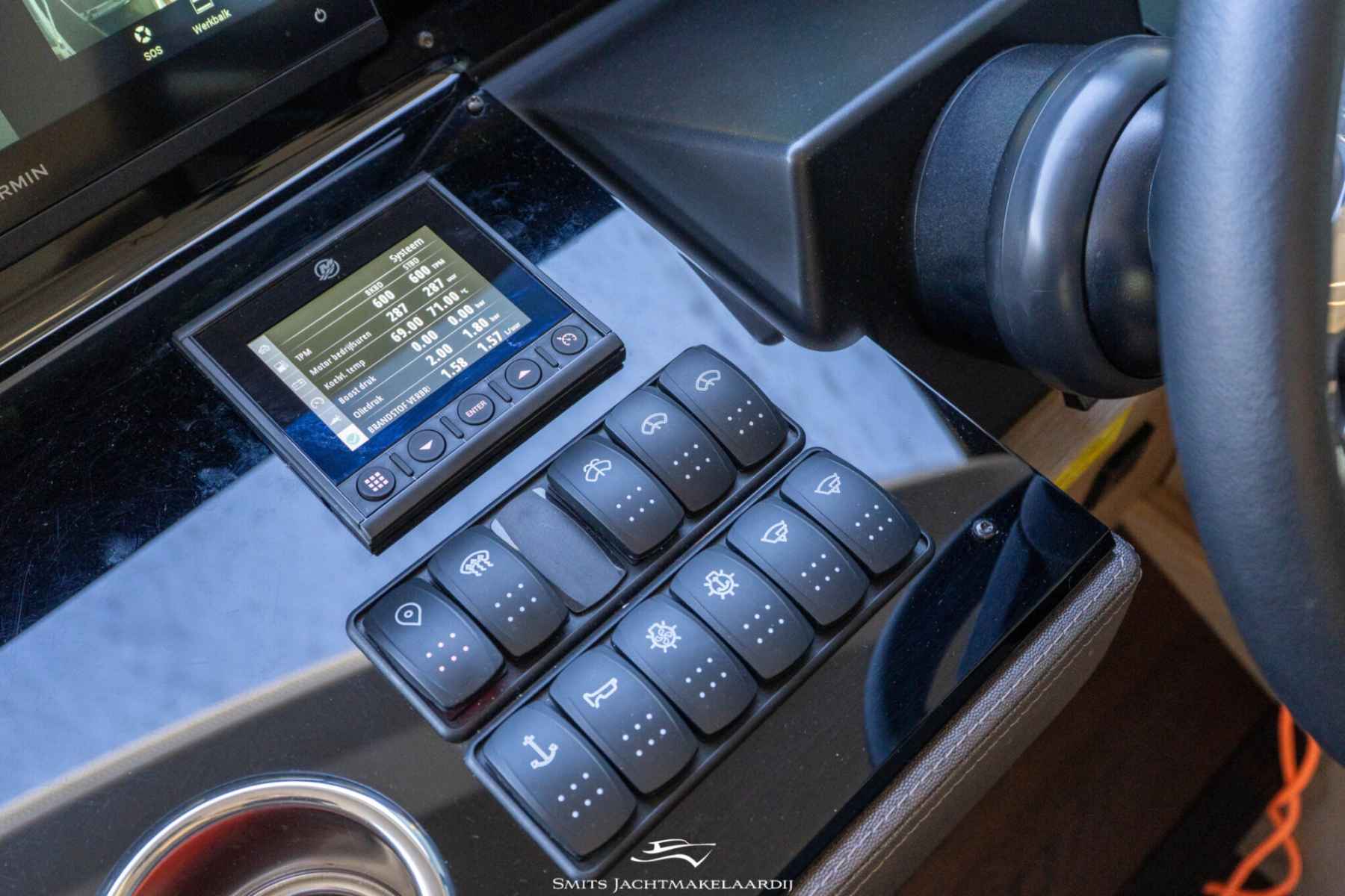 Motorboot Prestige 590 Flybridge