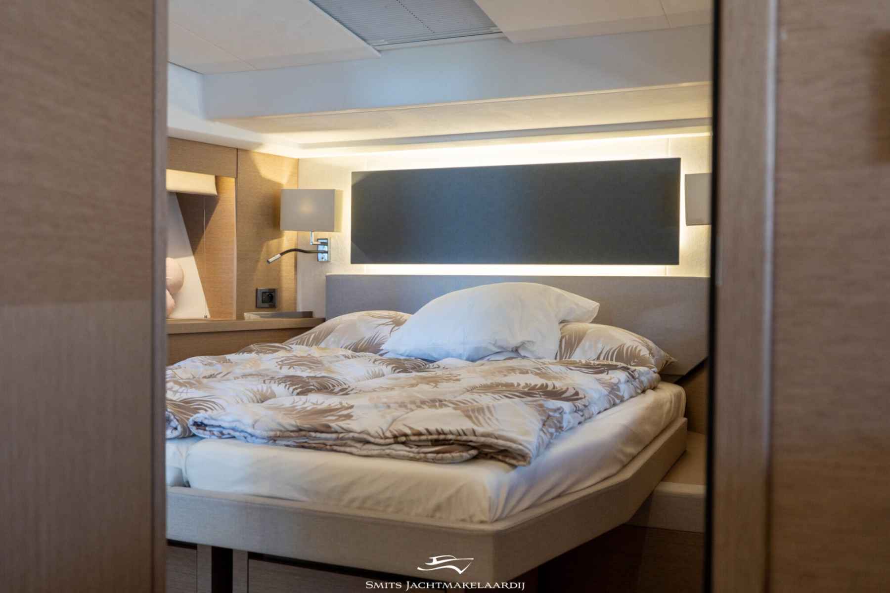Motorboot Prestige 590 Flybridge