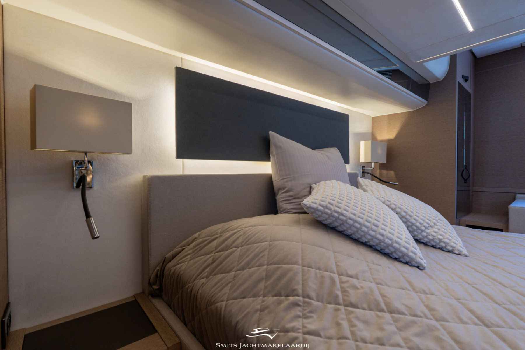 Motorboot Prestige 590 Flybridge