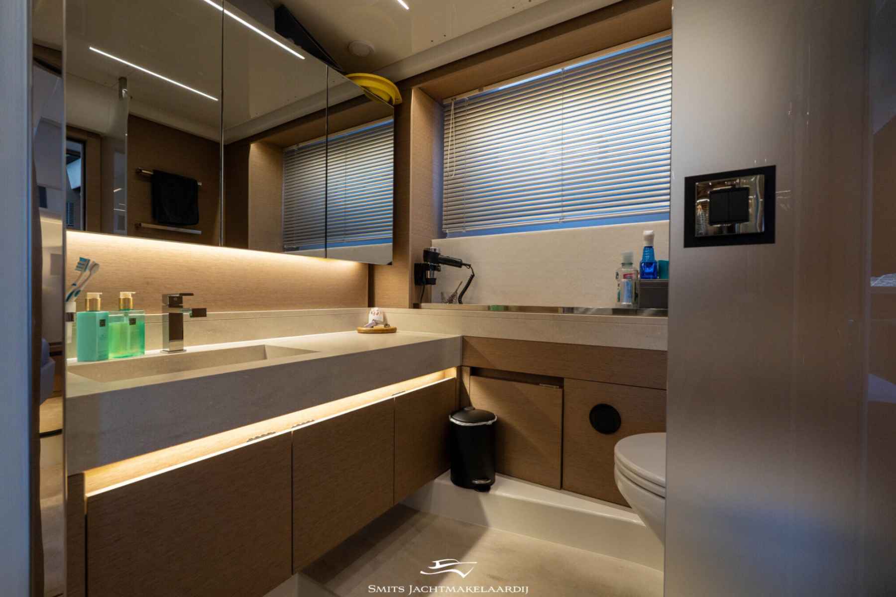 Motorboot Prestige 590 Flybridge