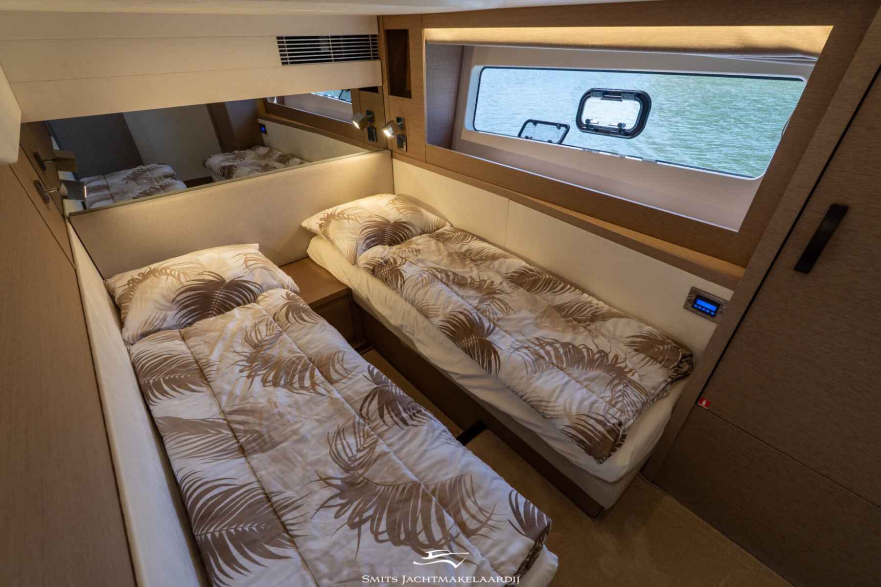 Motorboot Prestige 590 Flybridge