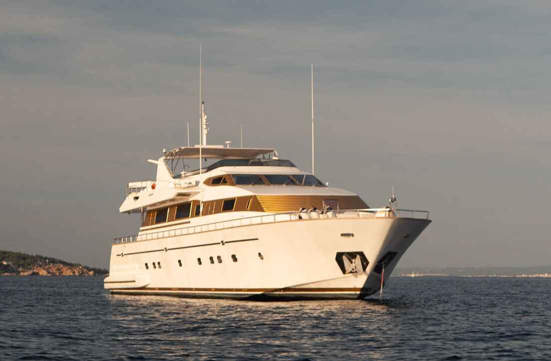 Motorboot Falcon 100