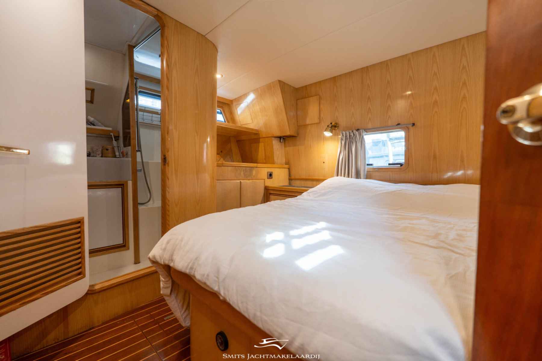 Motorboot Astor 37 Flybridge
