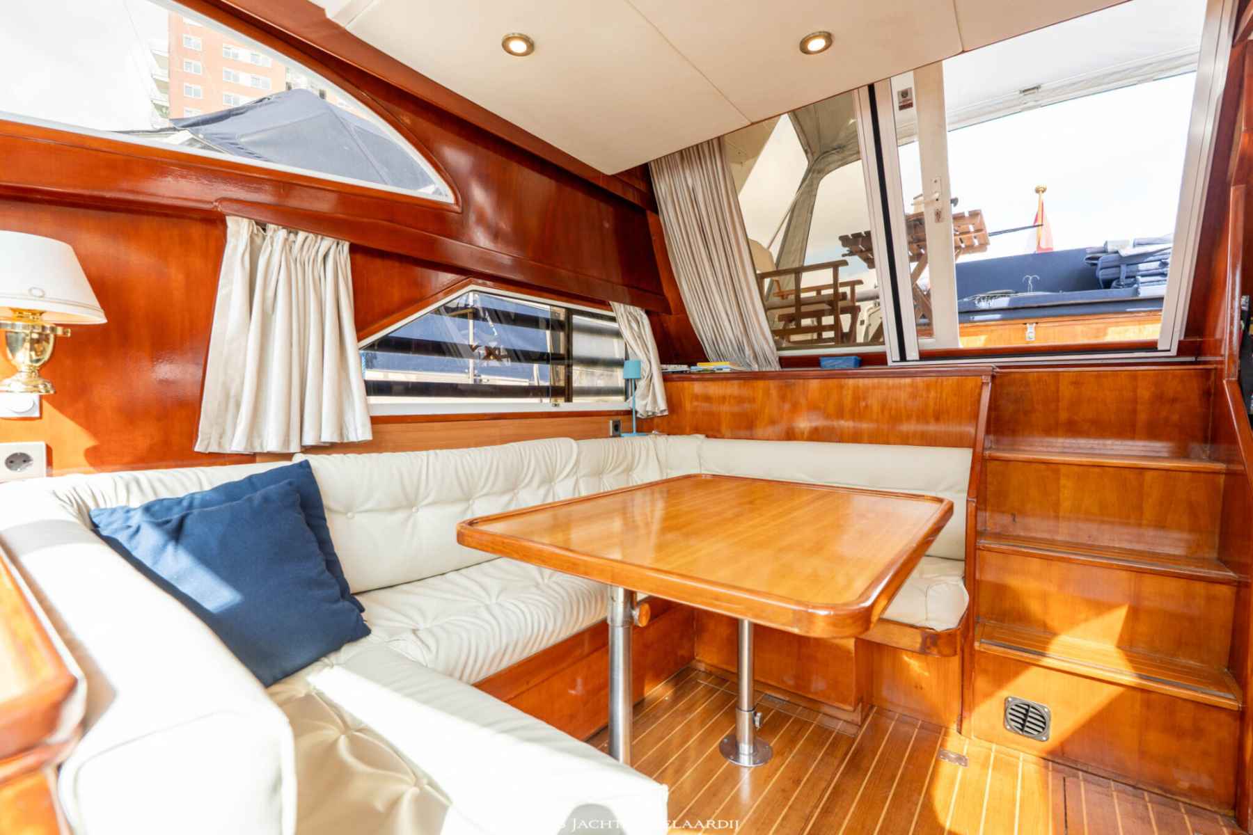 Motorboot Astor 37 Flybridge
