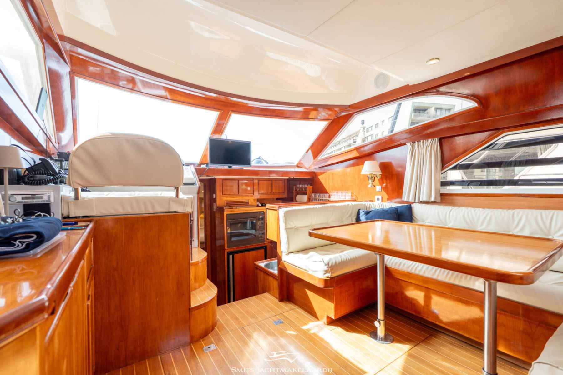 Motorboot Astor 37 Flybridge