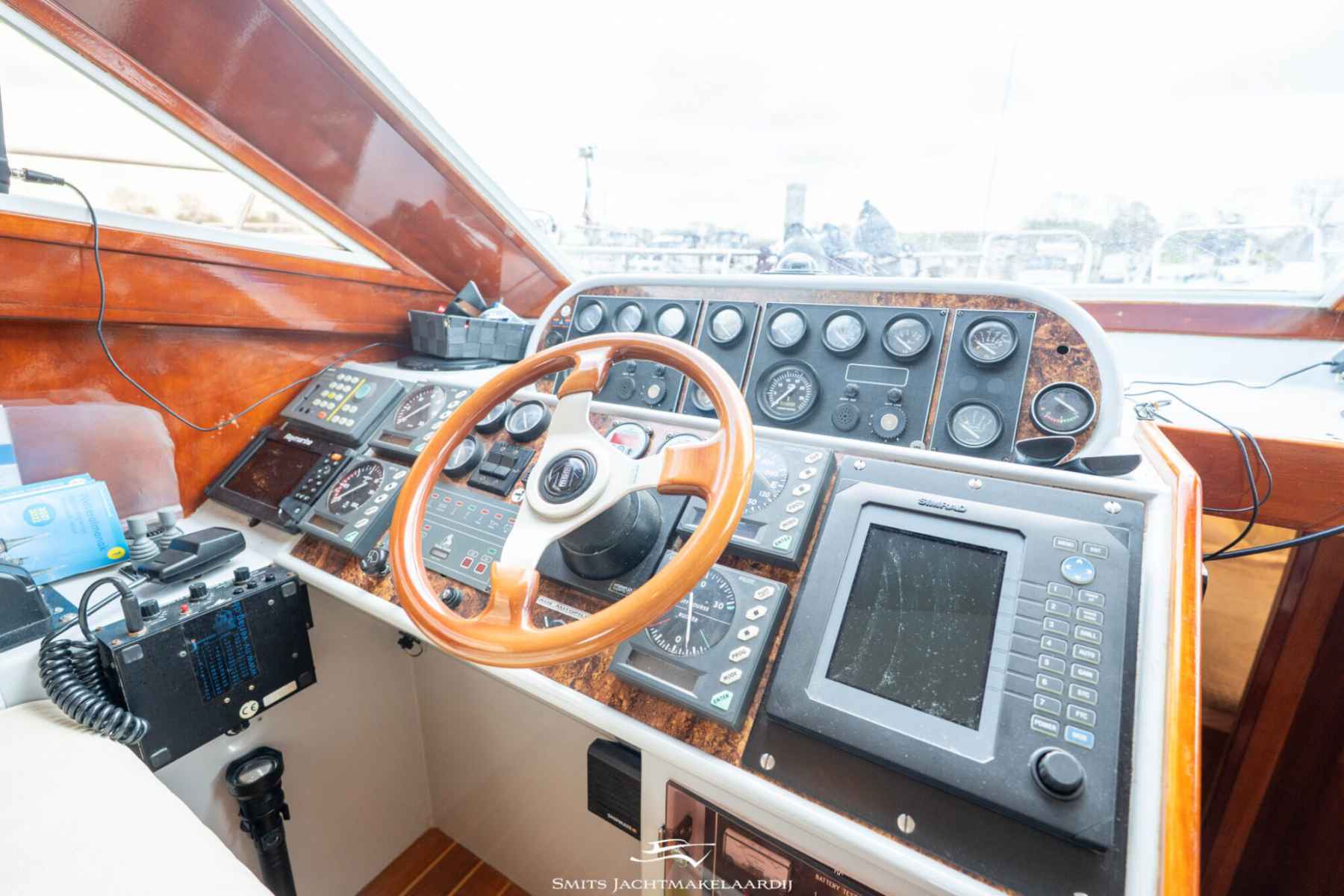Motorboot Astor 37 Flybridge
