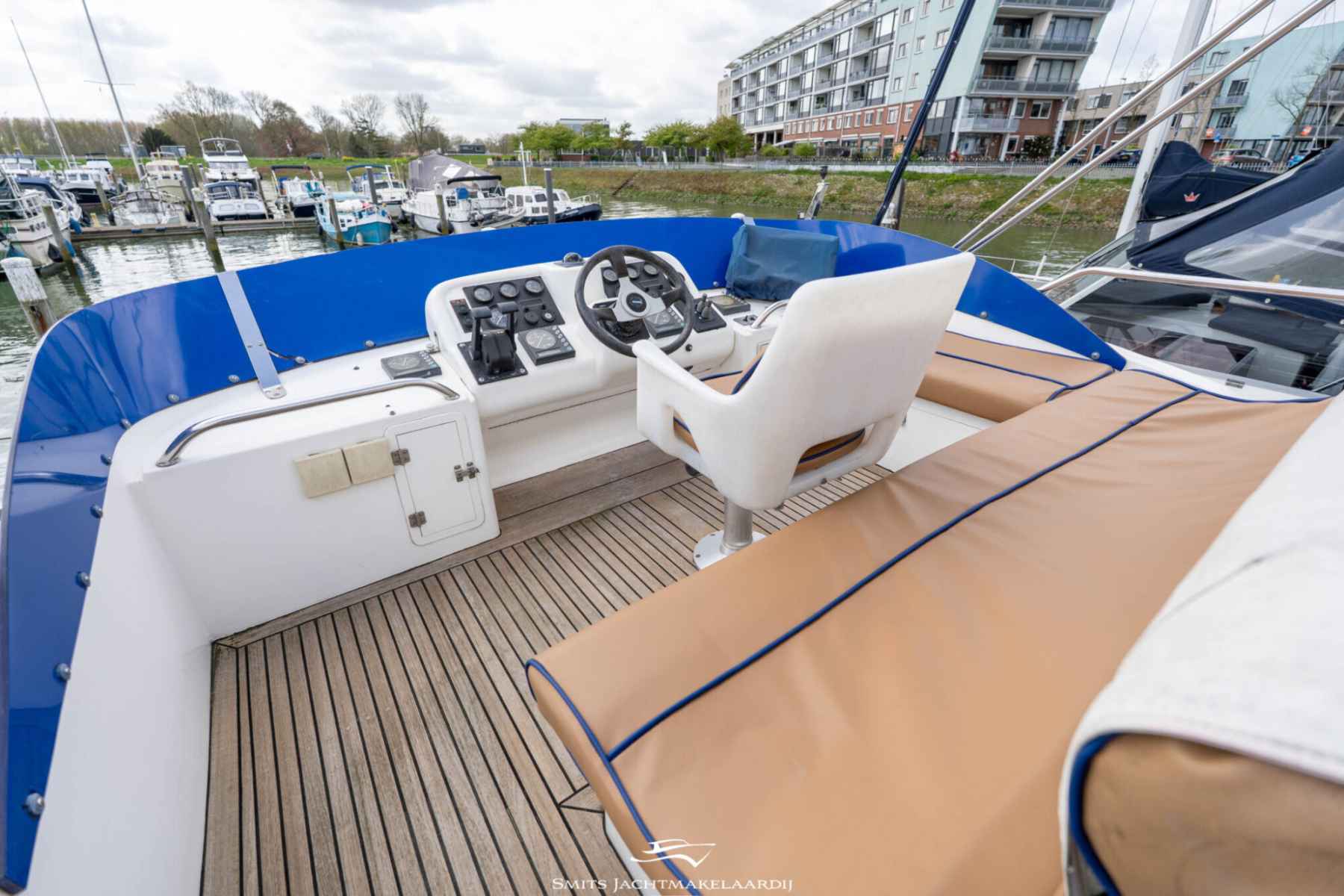 Motorboot Astor 37 Flybridge