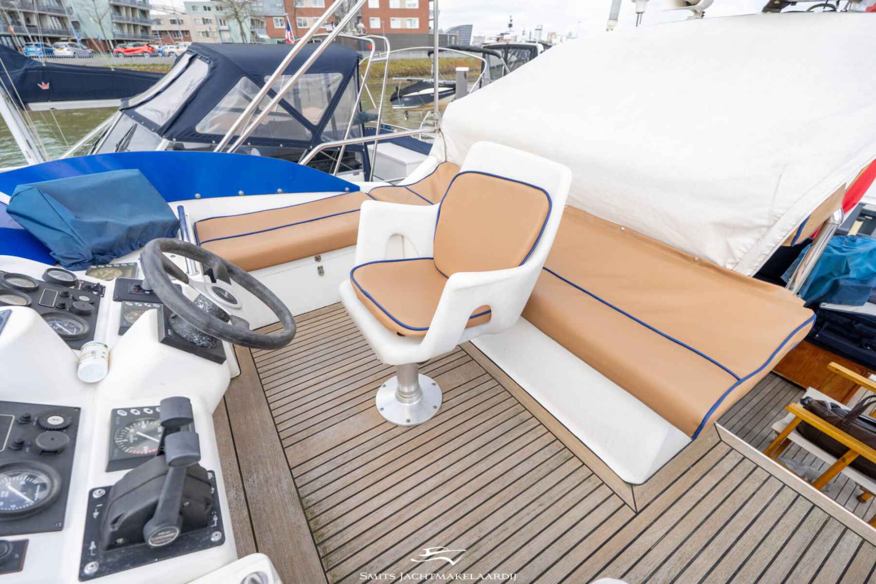 Motorboot Astor 37 Flybridge