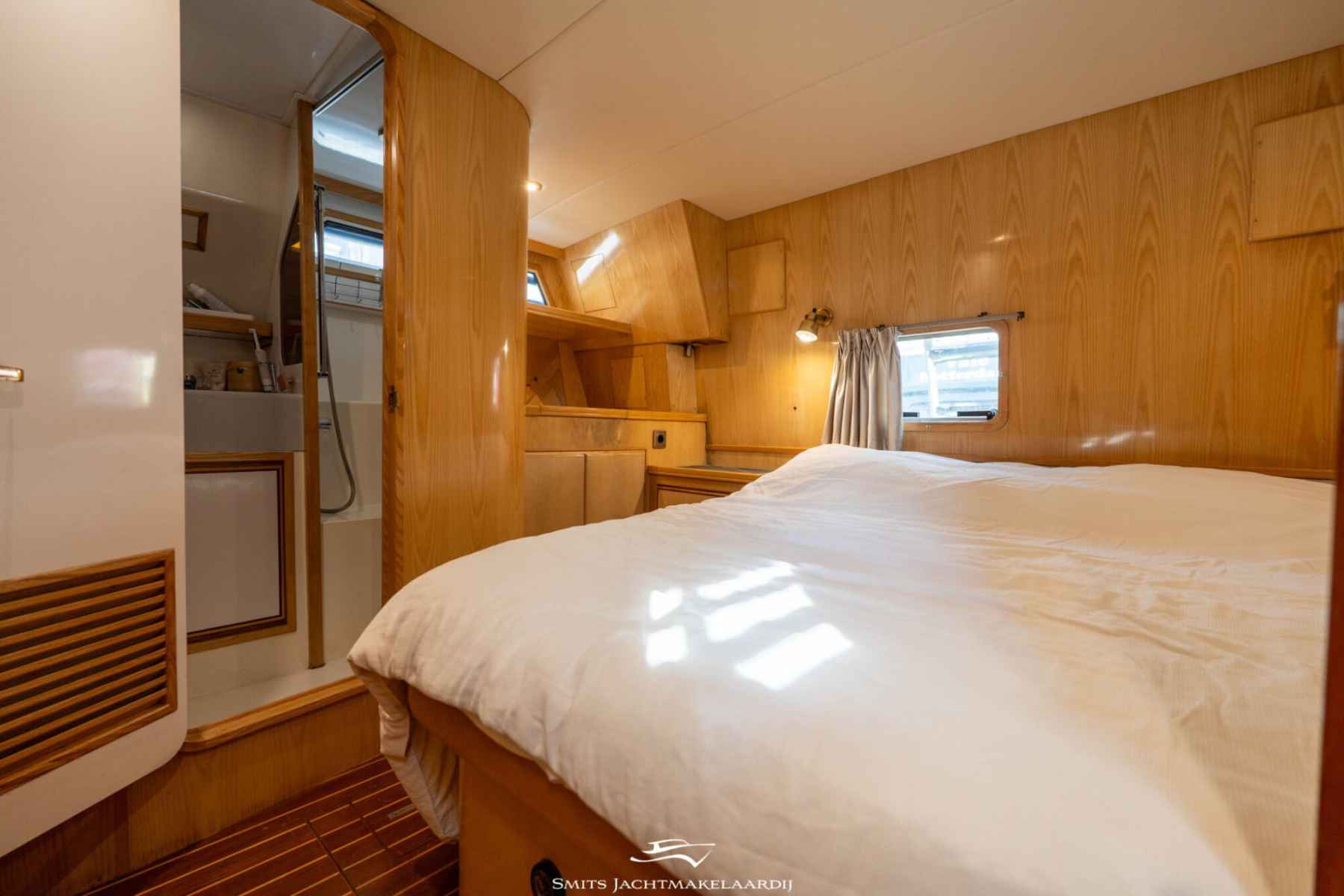 Motorboot Astor 37 Flybridge
