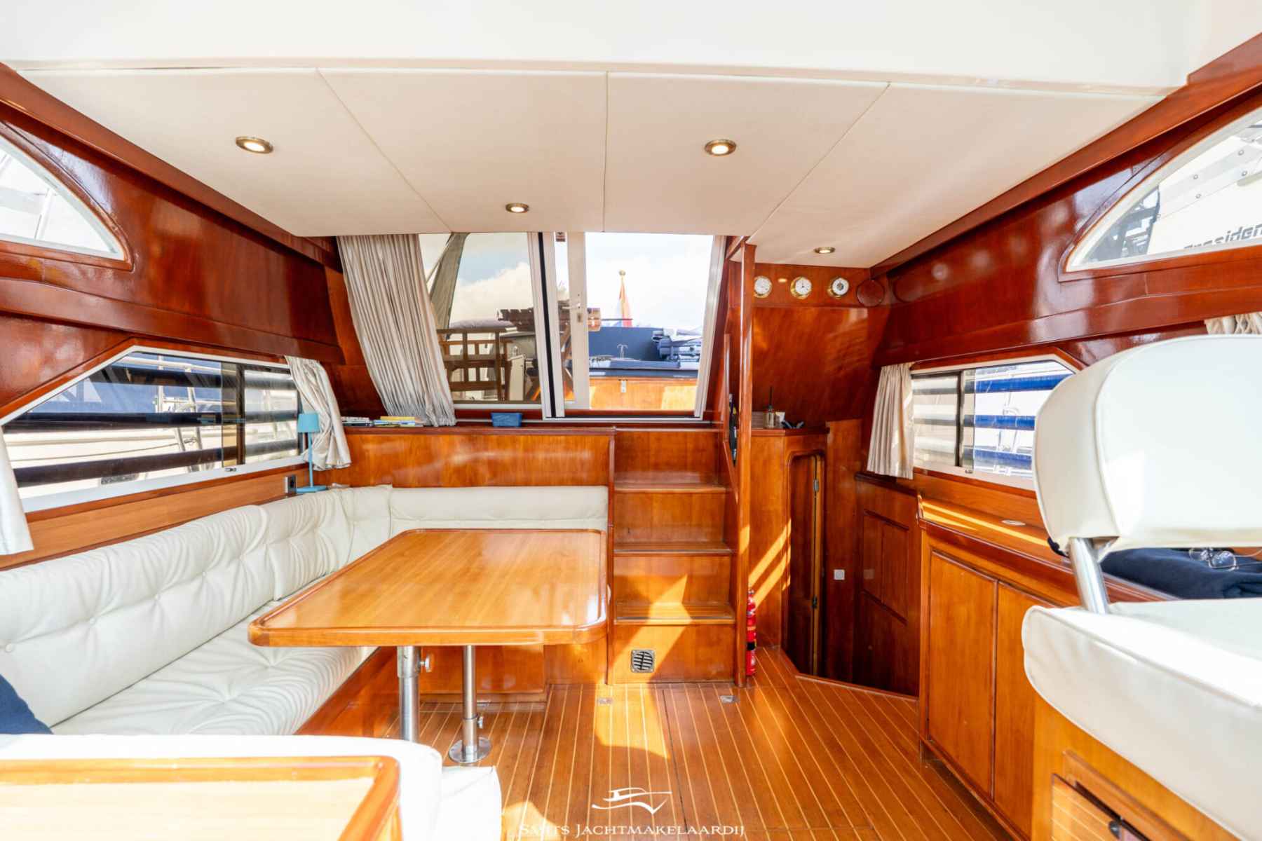 Motorboot Astor 37 Flybridge