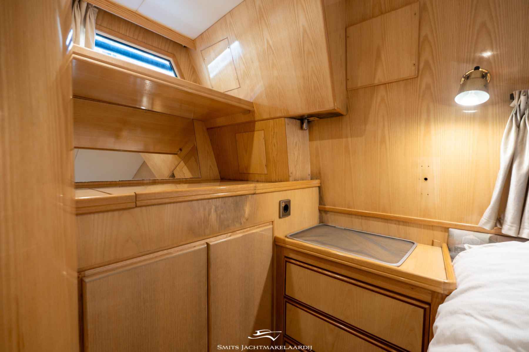 Motorboot Astor 37 Flybridge