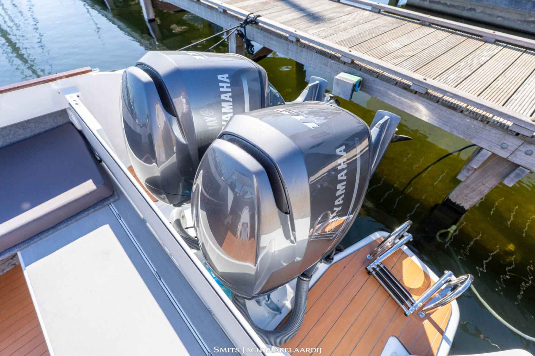 Motorboot Bertram 25