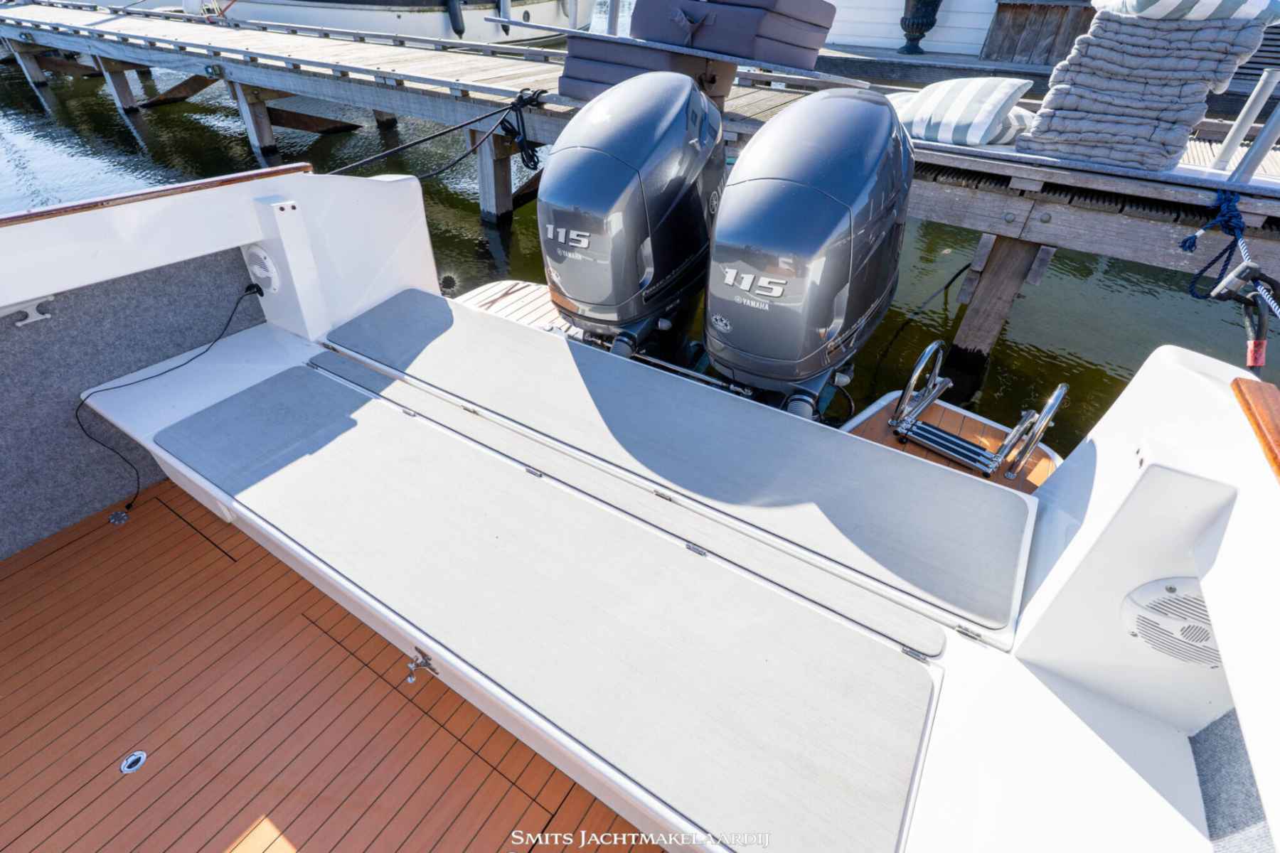 Motorboot Bertram 25