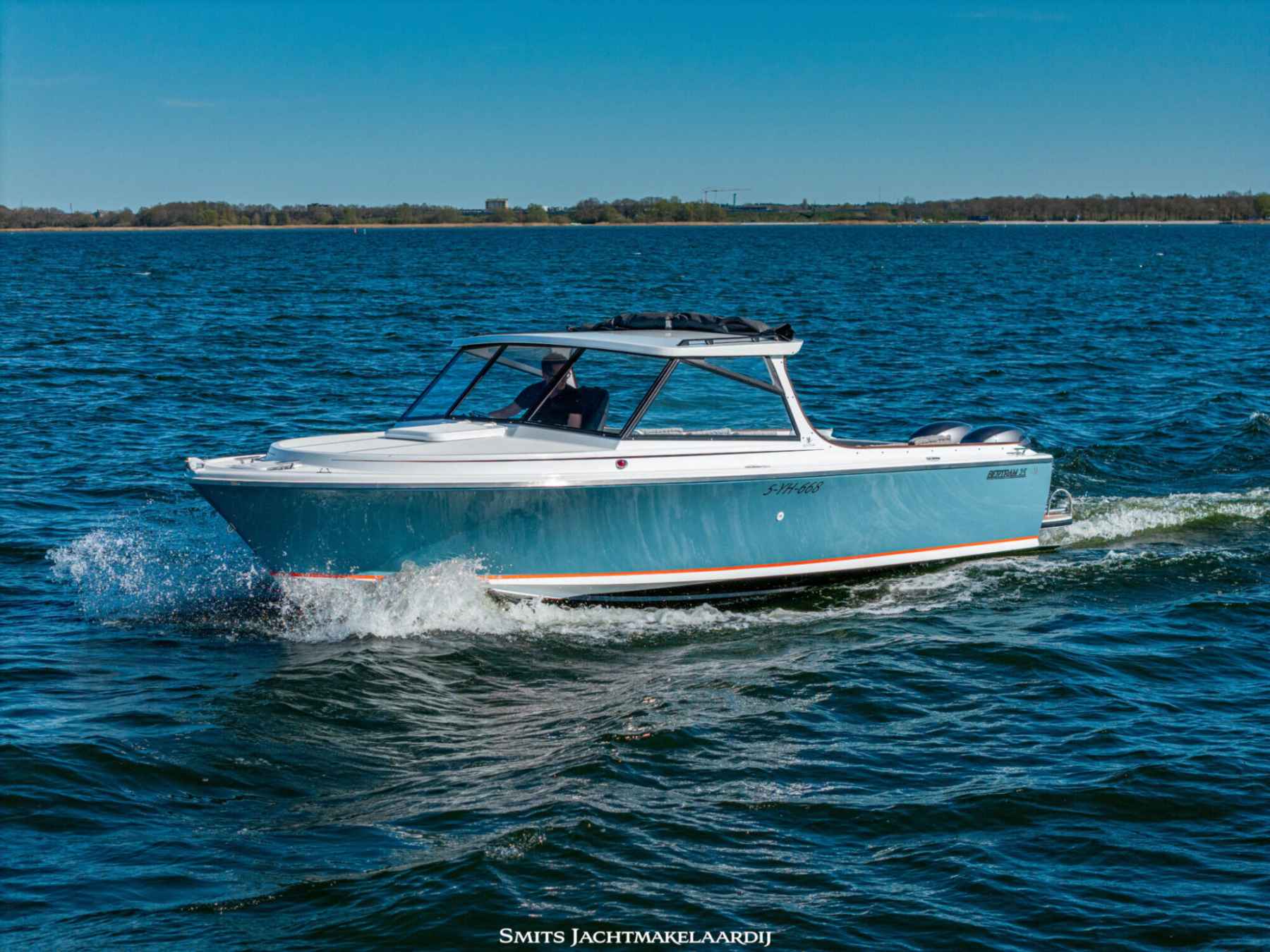 Motorboot Bertram 25