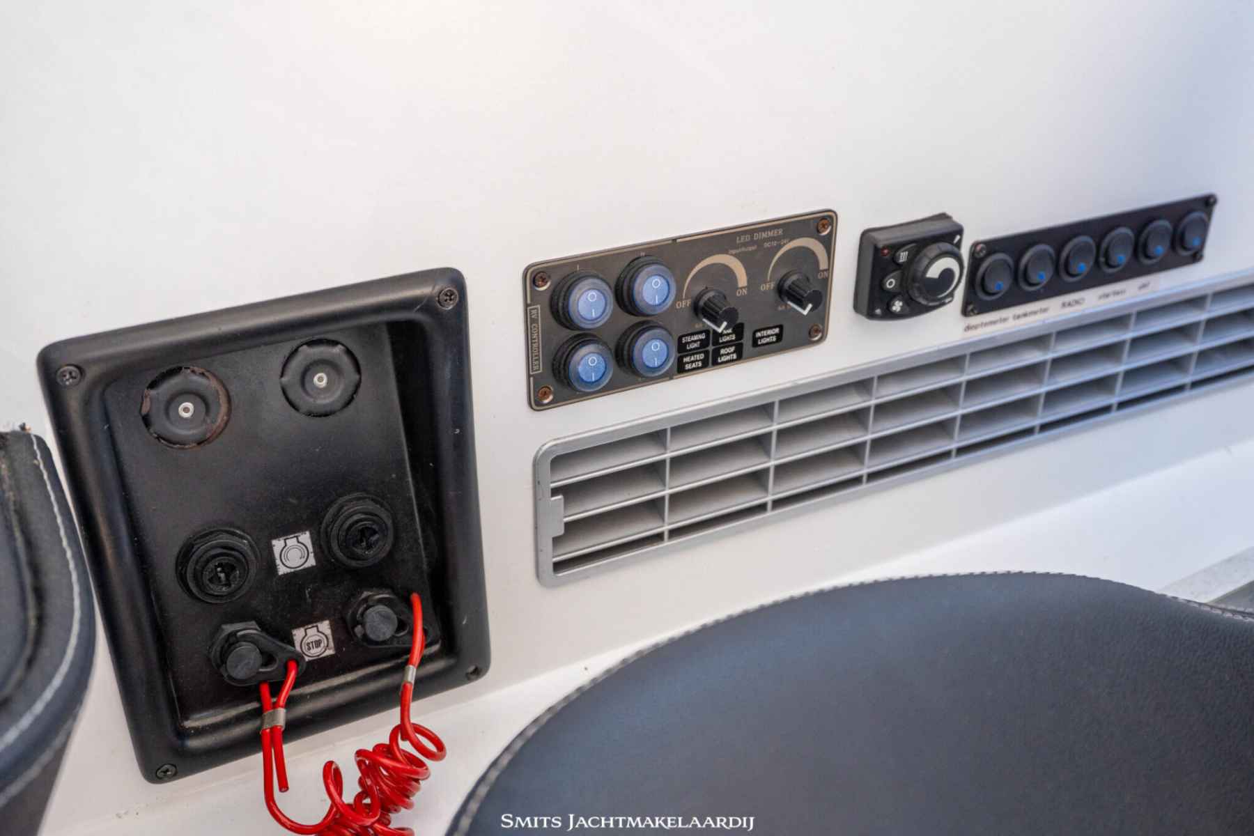 Motorboot Bertram 25