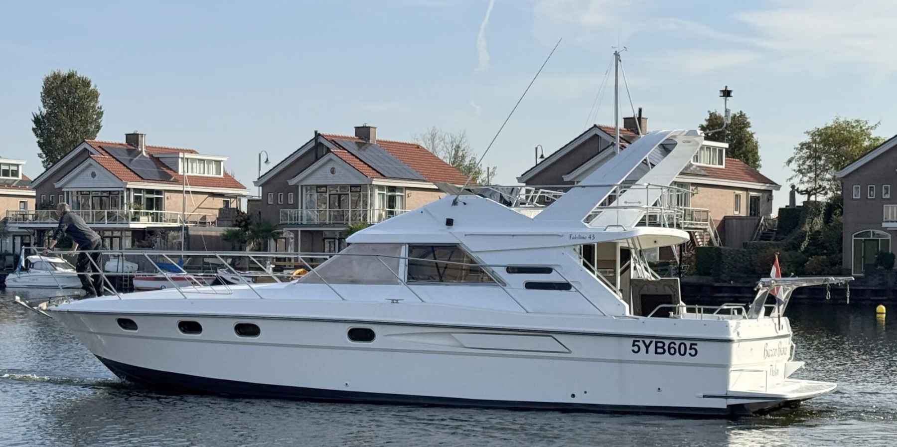 Motorboot Fairline 43 Flybridge