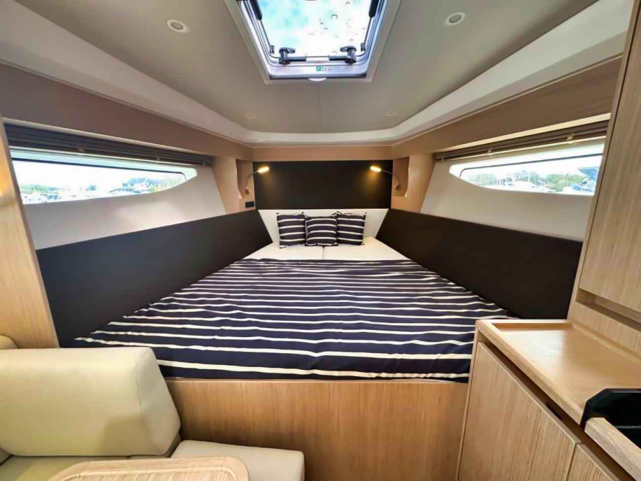 Motorboot Bavaria SR 35 Hardtop