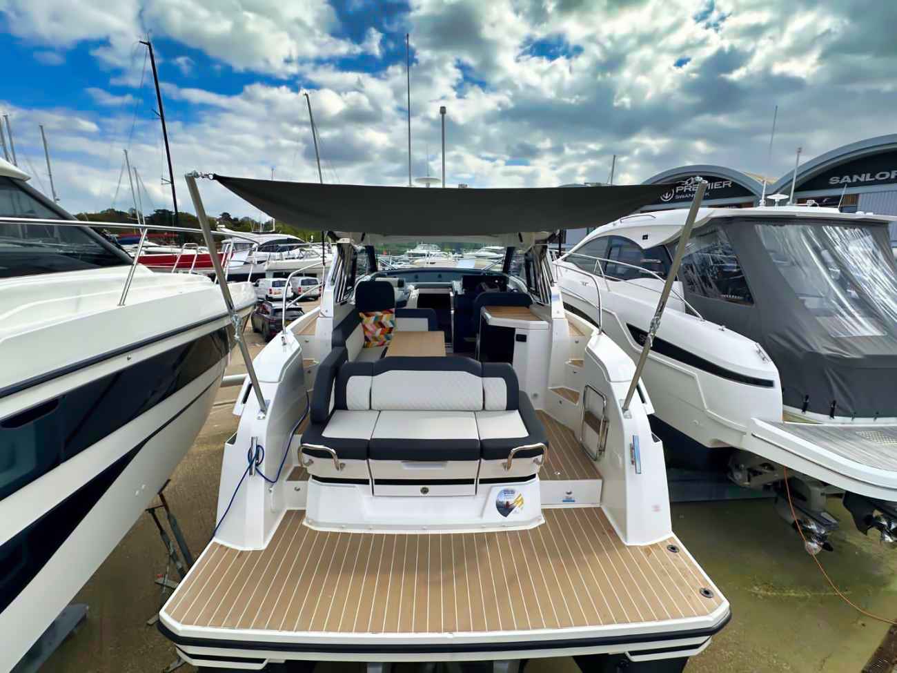Motorboot Bavaria SR 35 Hardtop