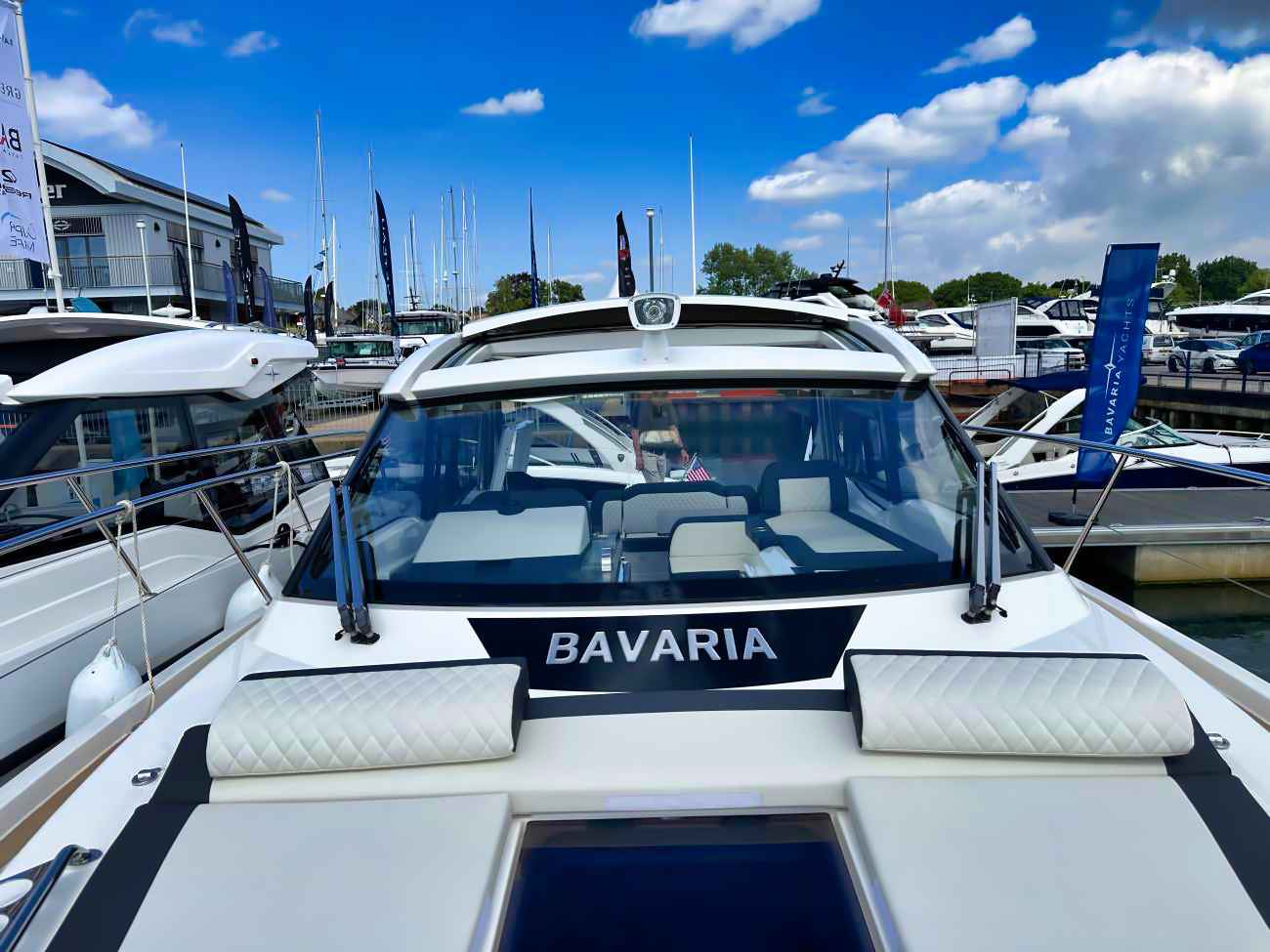 Motorboot Bavaria SR 35 Hardtop
