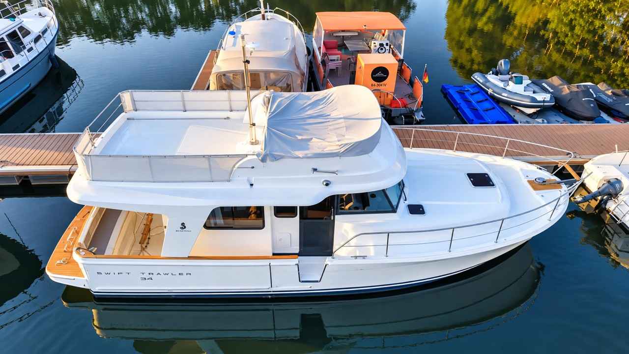 Motorboot Beneteau Swift Trawler 34 Flybridge