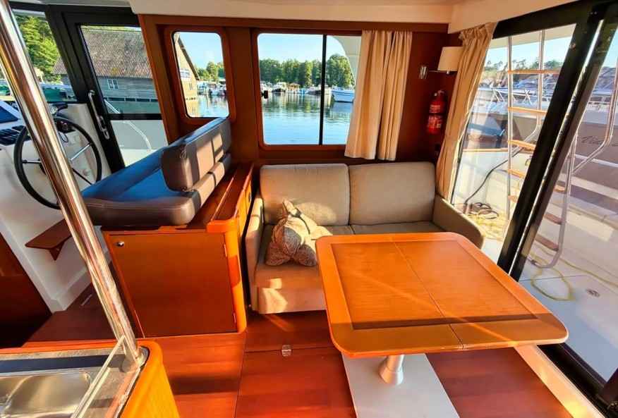 Motorboot Beneteau Swift Trawler 34 Flybridge