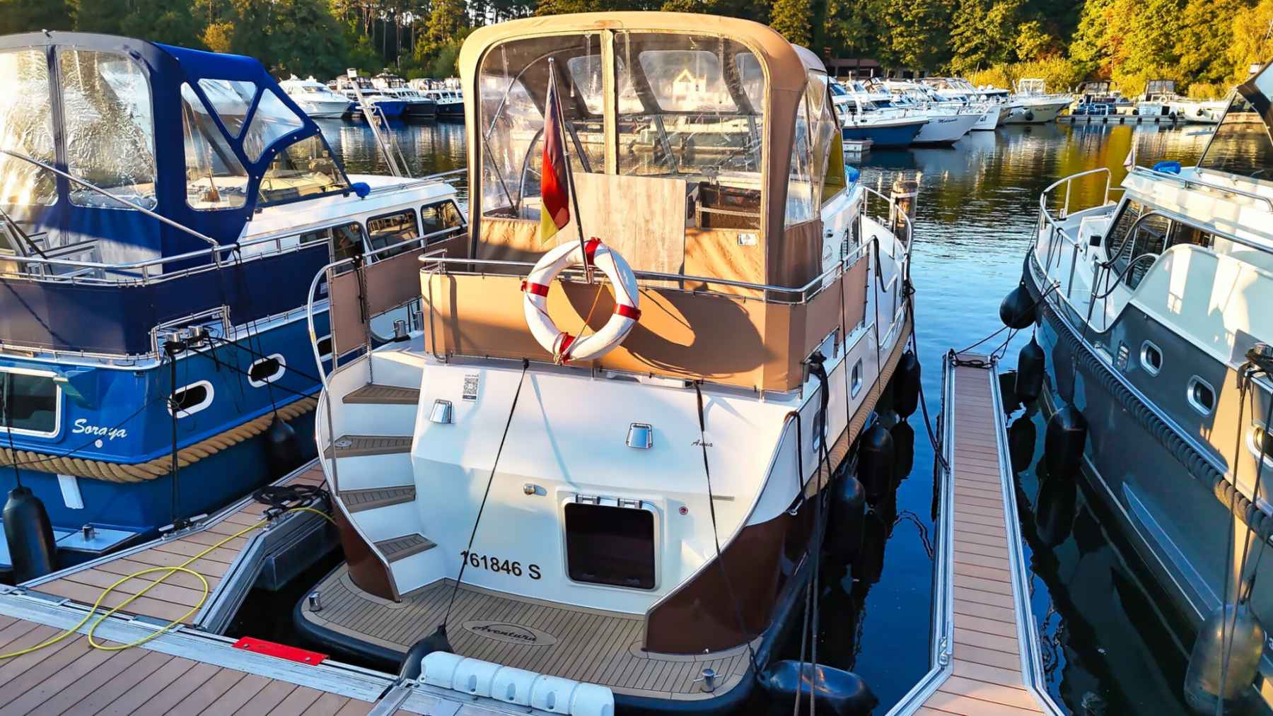 Motorboot Aventura 34 AK Cabrio