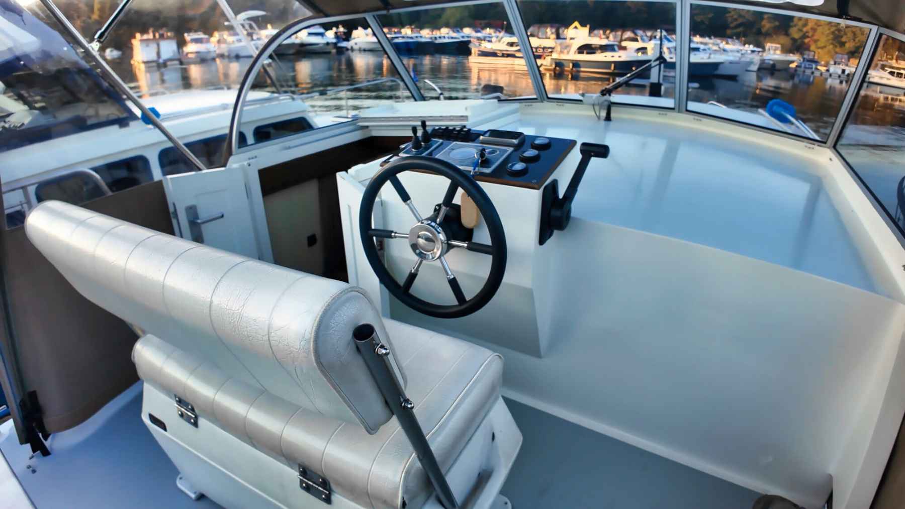 Motorboot Aventura 34 AK Cabrio
