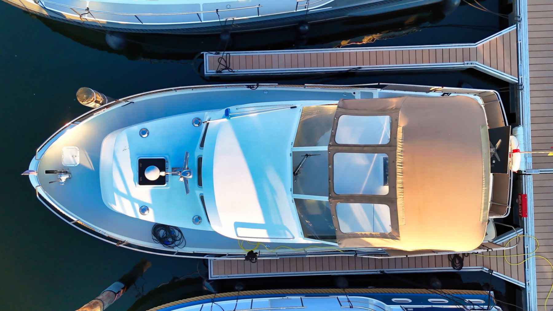 Motorboot Aventura 34 AK Cabrio