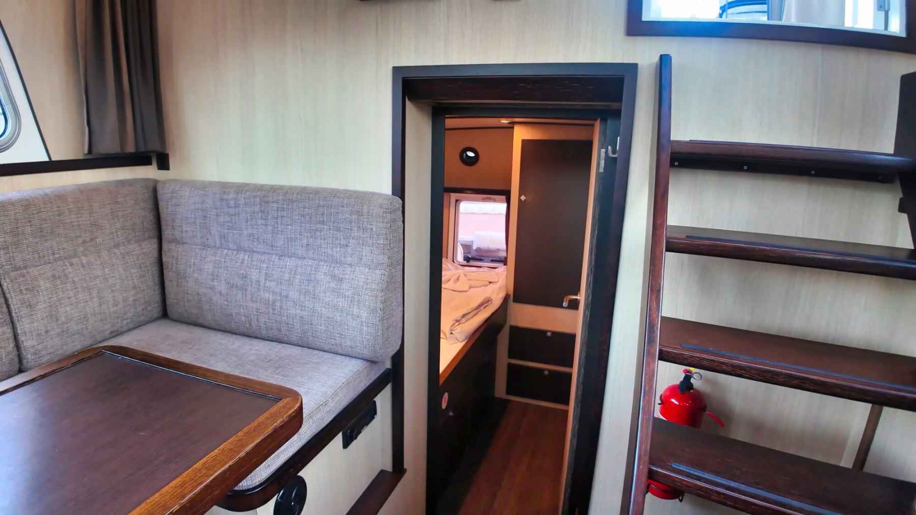 Motorboot Aventura 34 AK Cabrio
