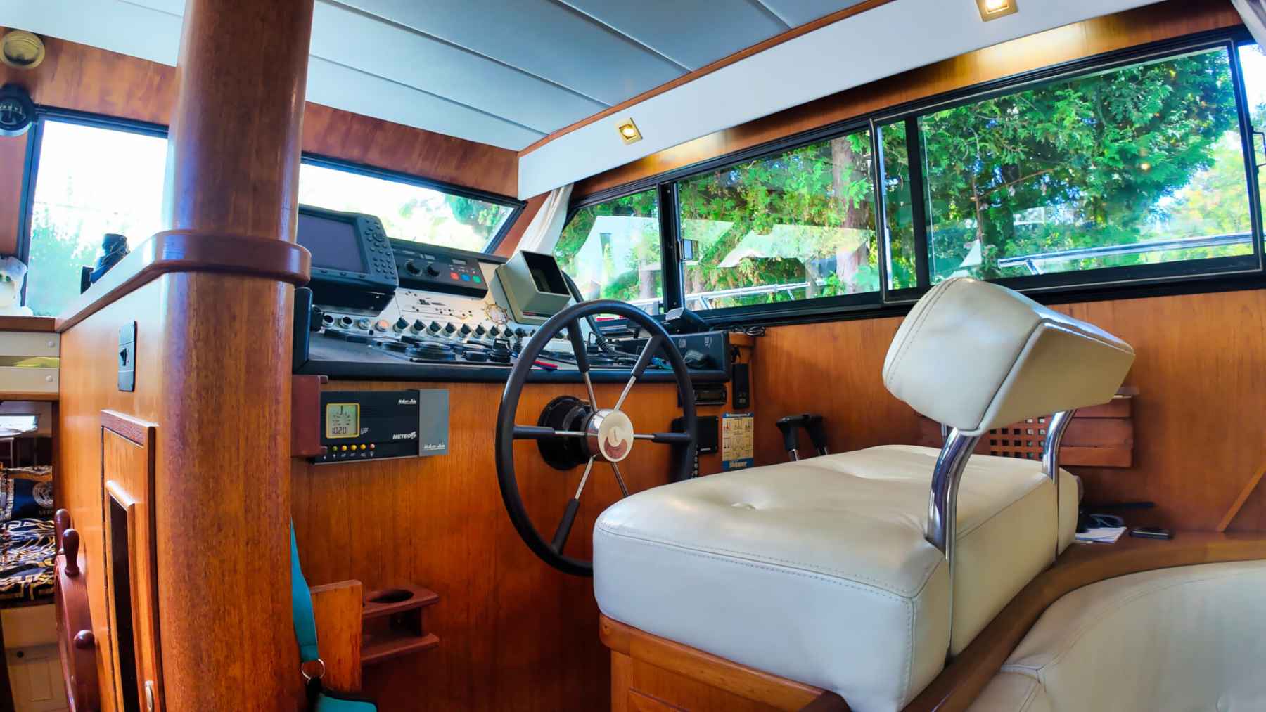 Motorboot Neptunus 138 / 46 Flybridge Sedan