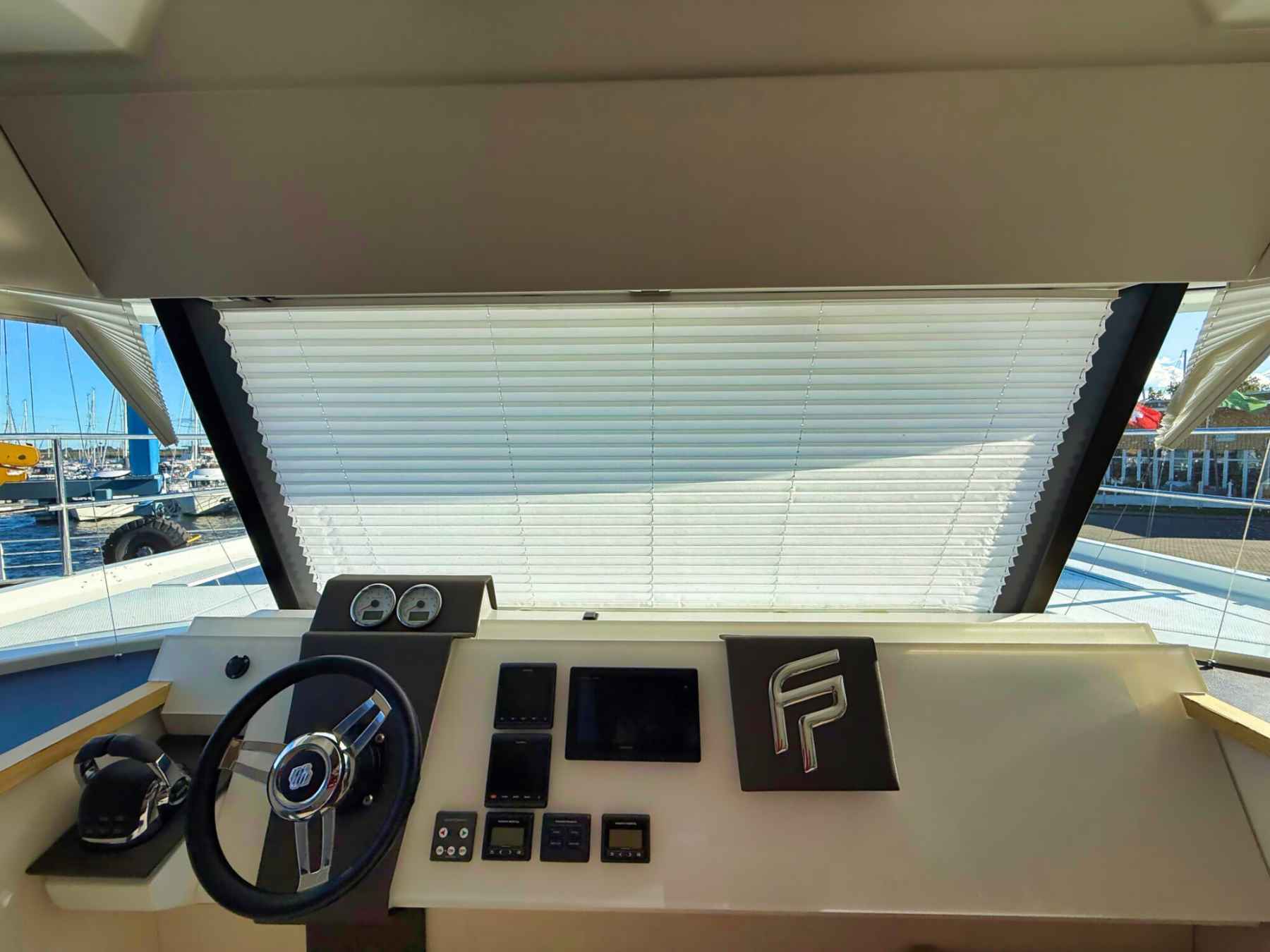 Motorboot Fountaine Pajot Motorcatamaran MY 37