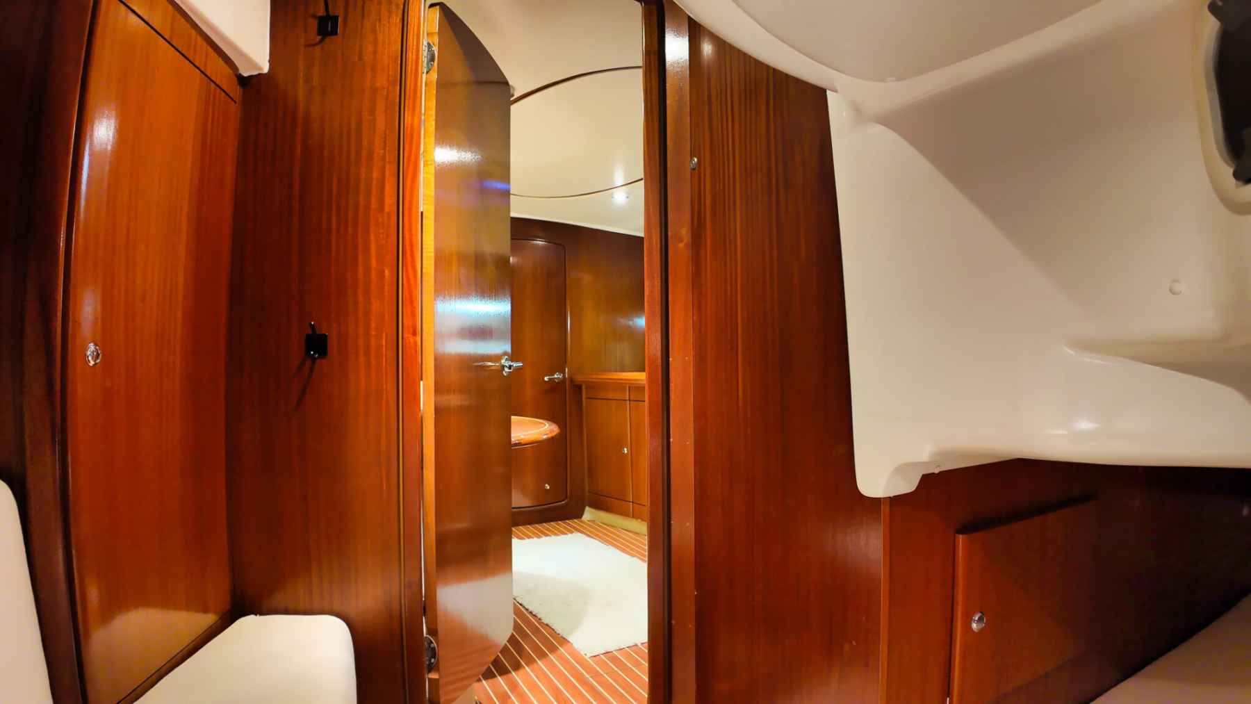 Motorboot Bavaria 37 HT Hardtop