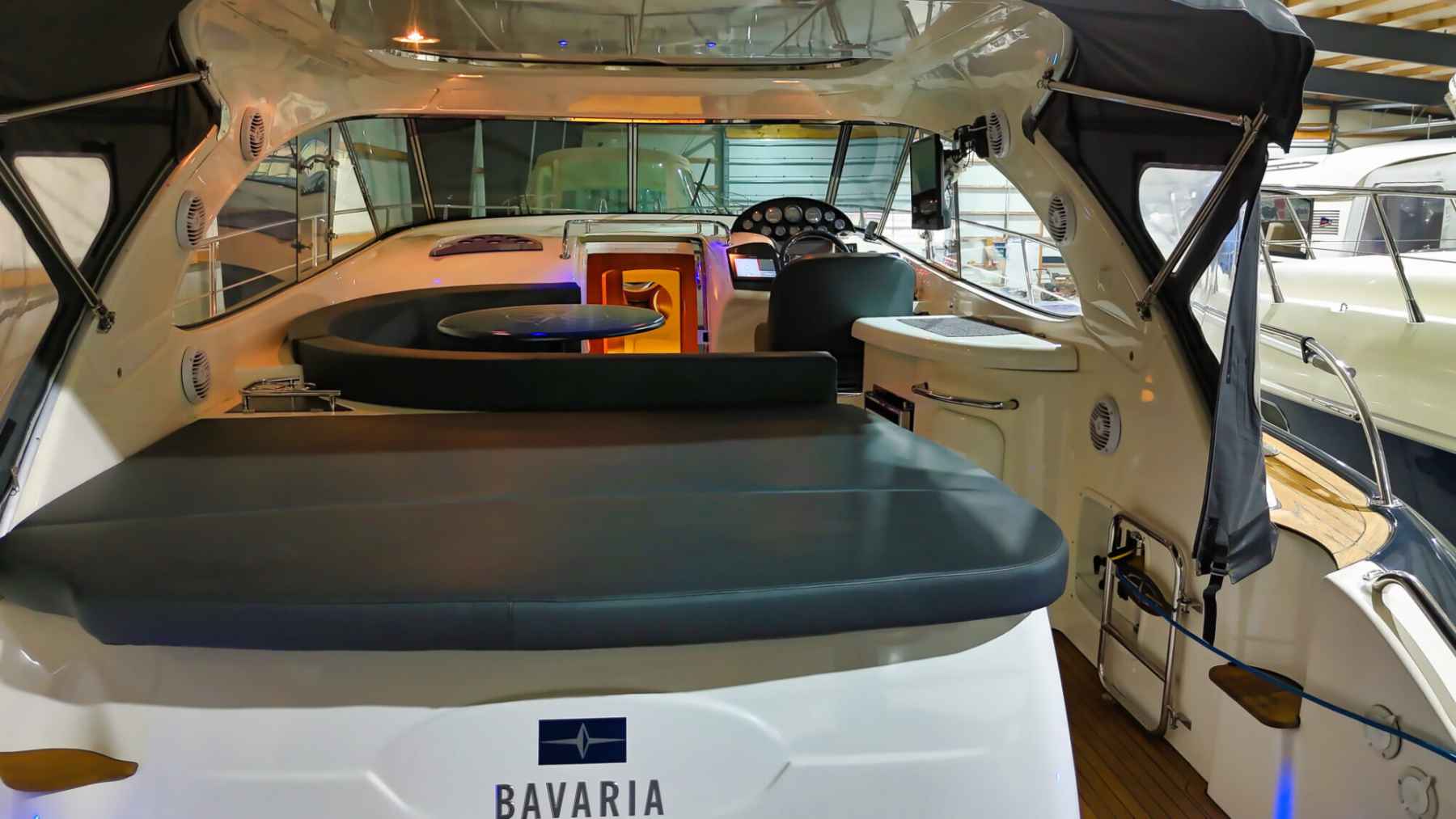 Motorboot Bavaria 37 HT Hardtop