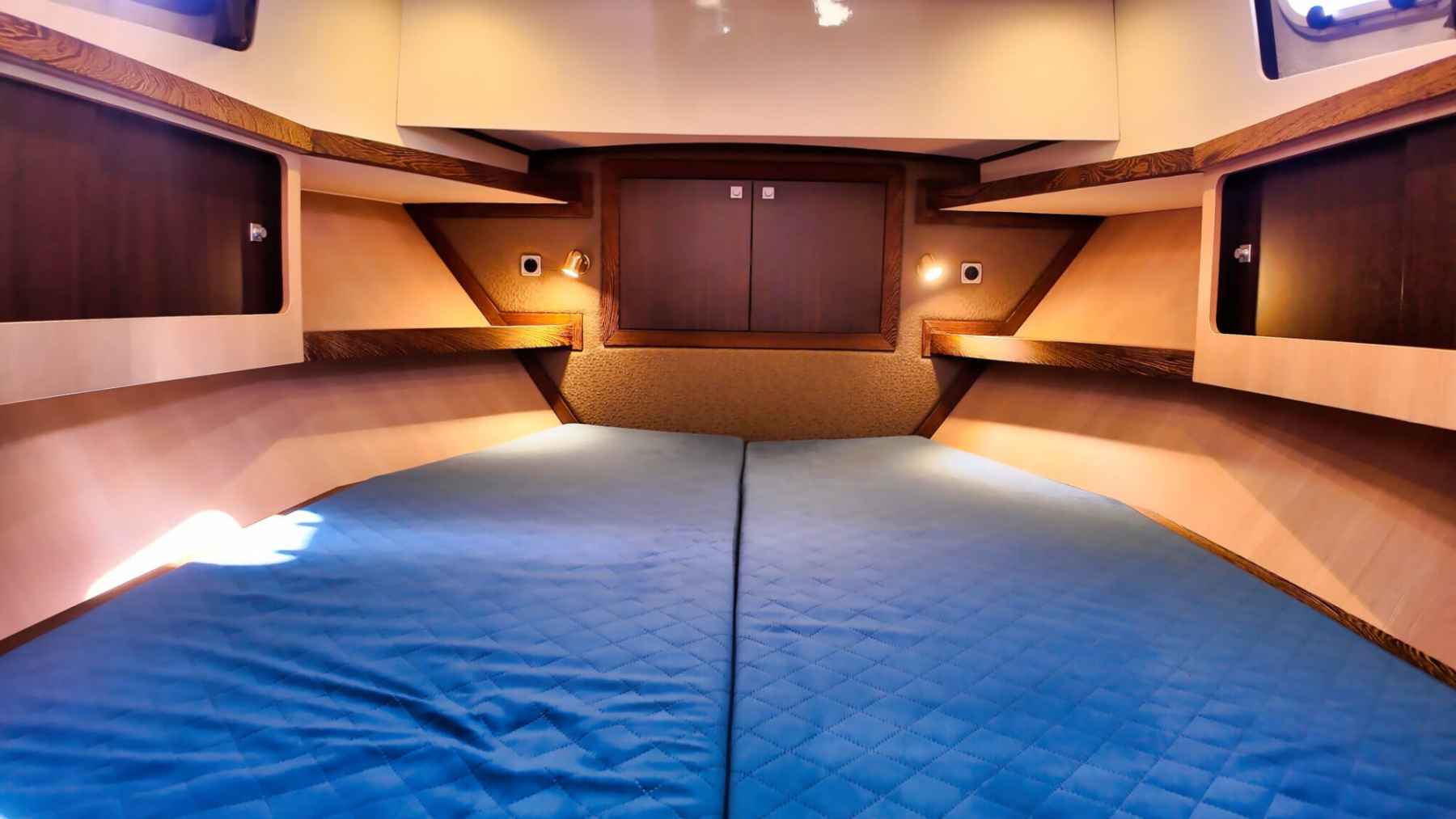 Motorboot Aventura 43 AK Cabrio