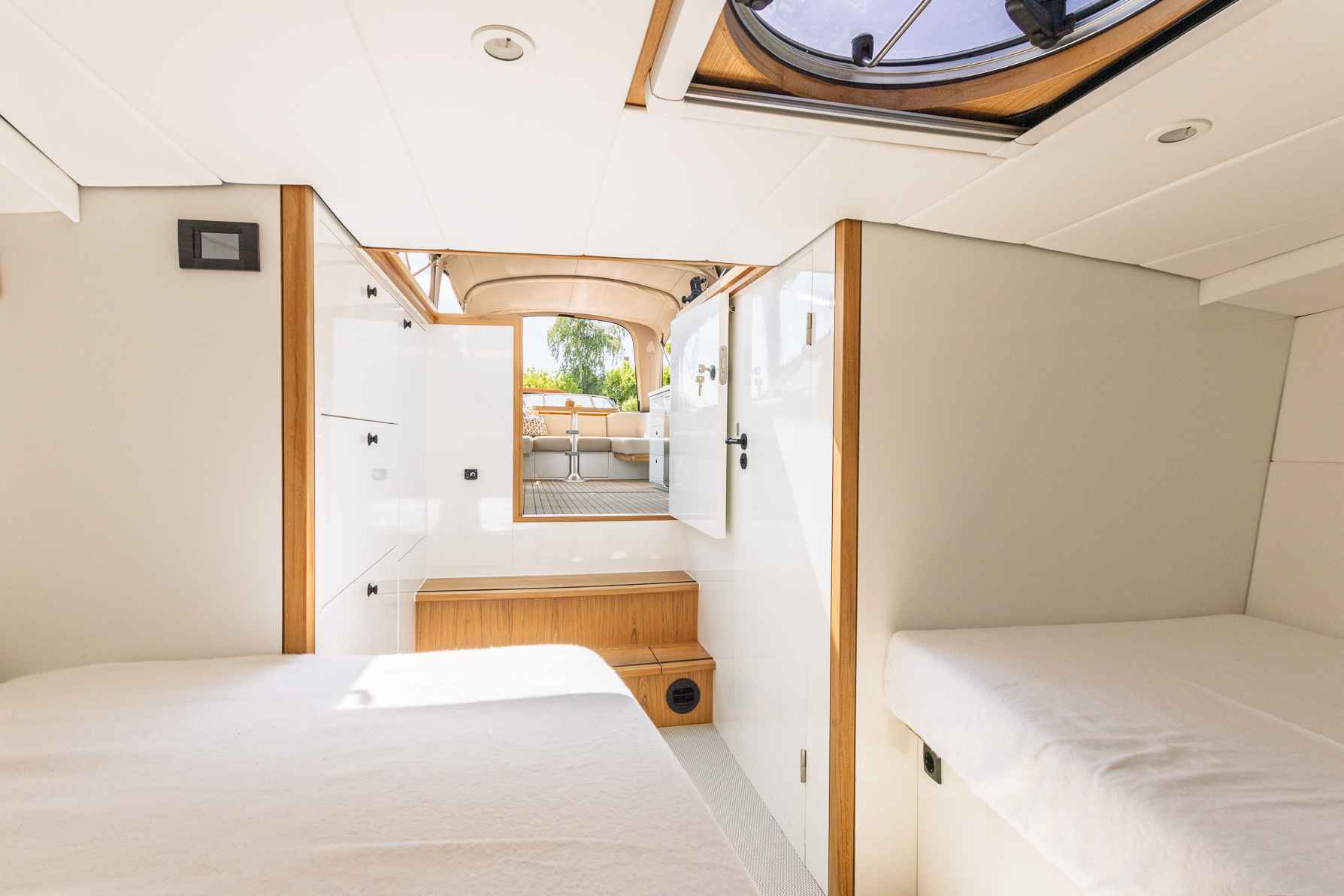 Motorboot Crown yachts Crown Keyzer S33