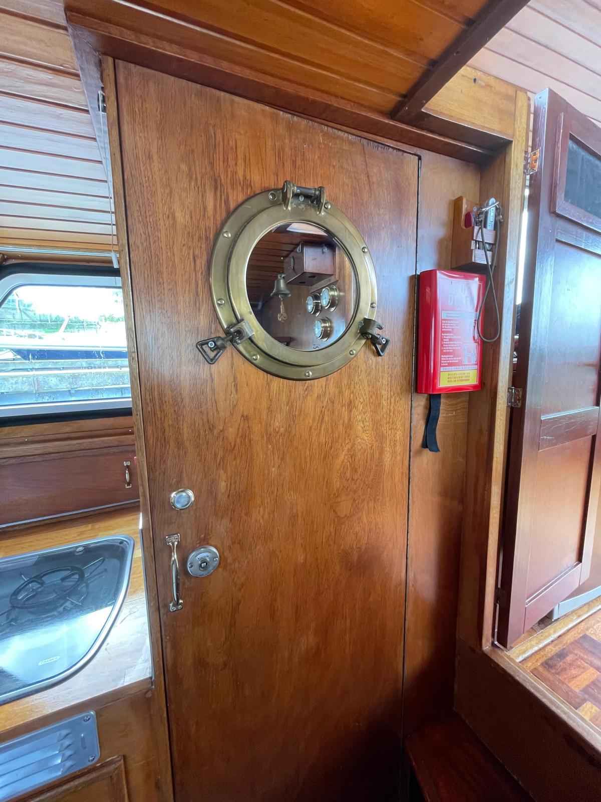 Motorboot Beja Kruiser Silverbird 8.45 OK