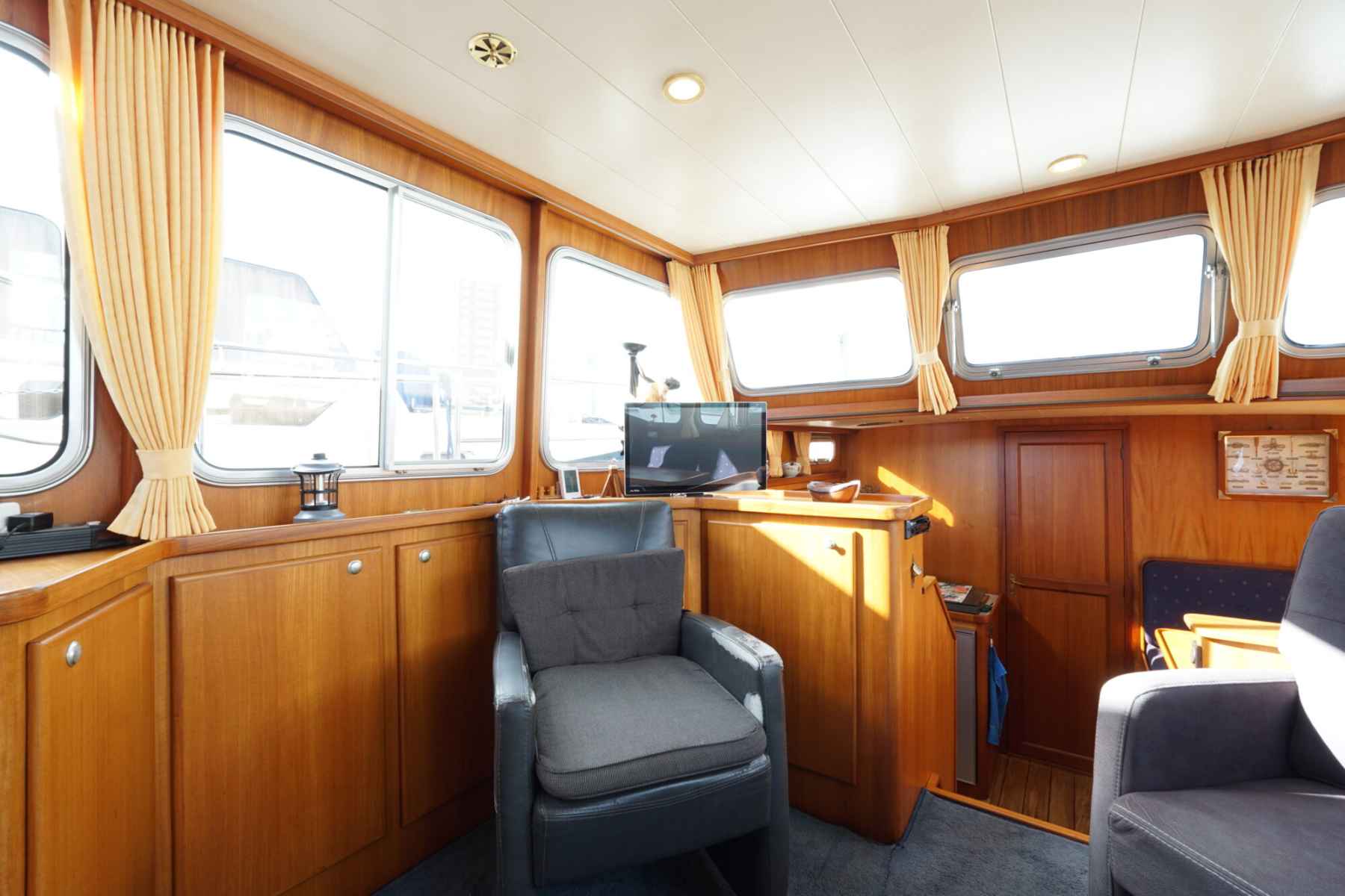 Motorboot Privateer 40 XL Cabrio