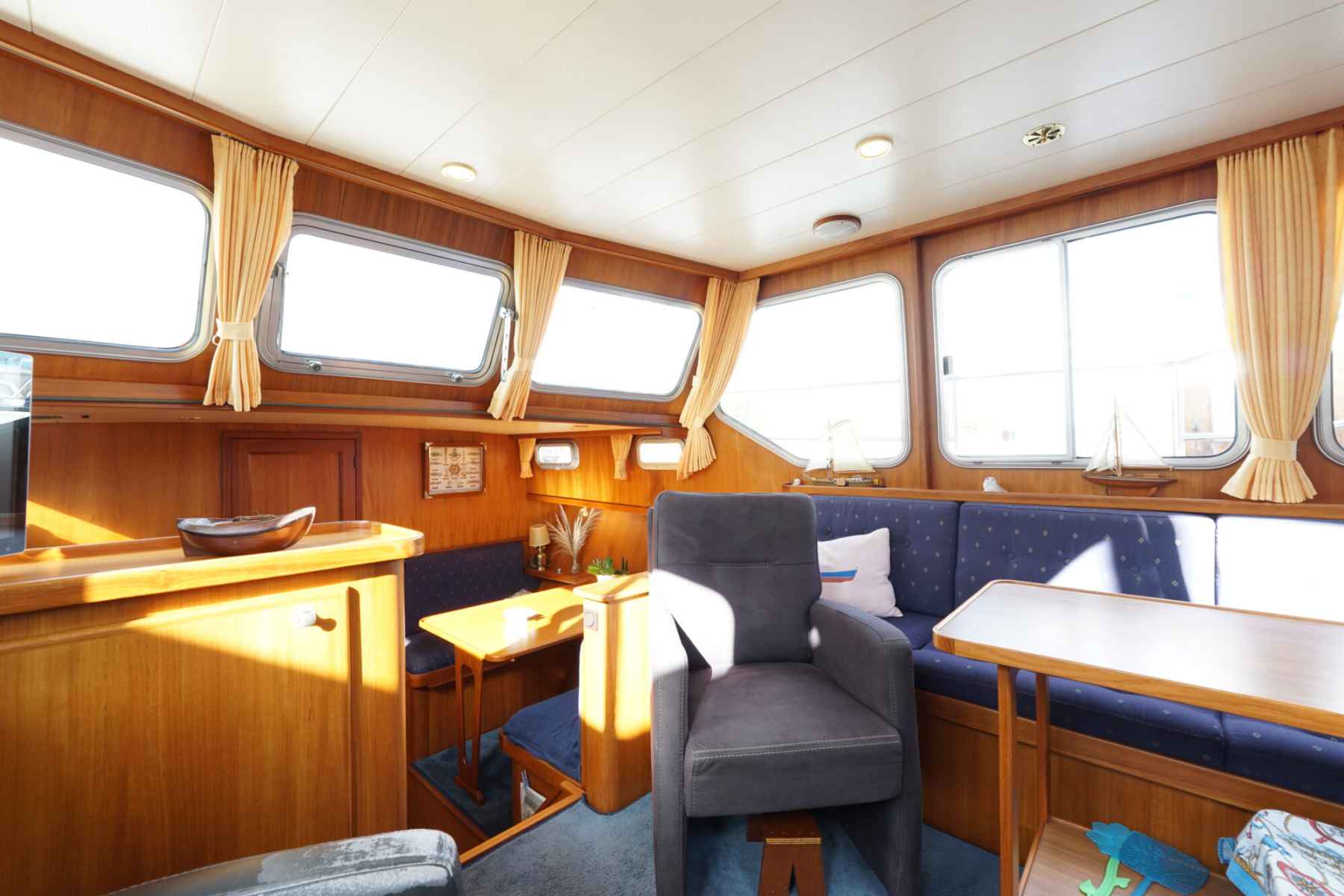 Motorboot Privateer 40 XL Cabrio