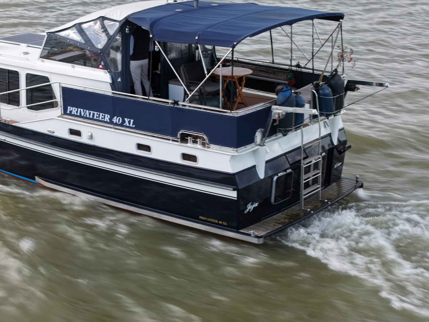 Motorboot Privateer 40 XL Cabrio