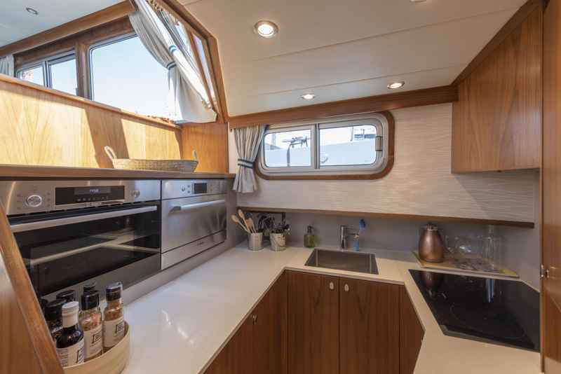 Motorboot Tinnemans Tinn Liner 14.95 AK Cabrio