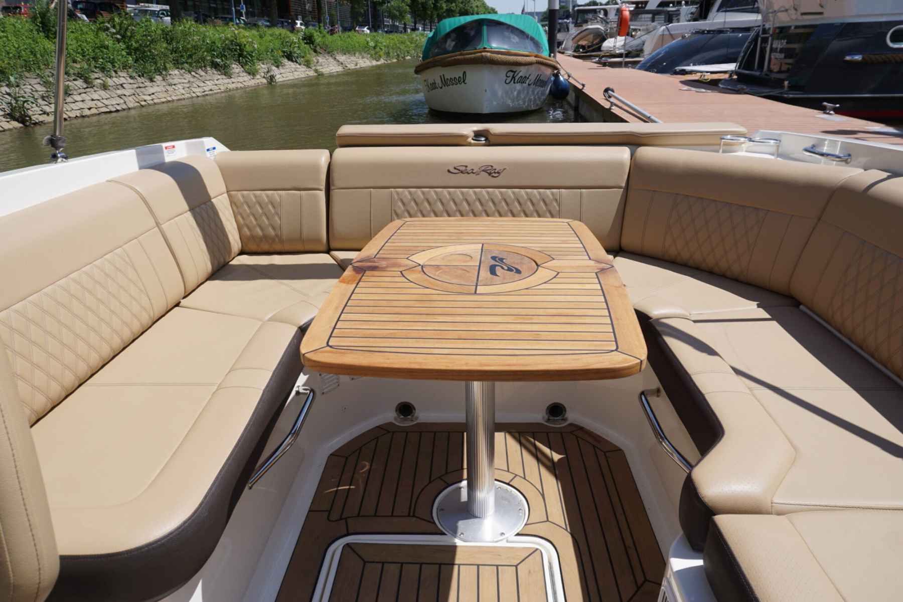Motorboot Sea Ray 250 SLX
